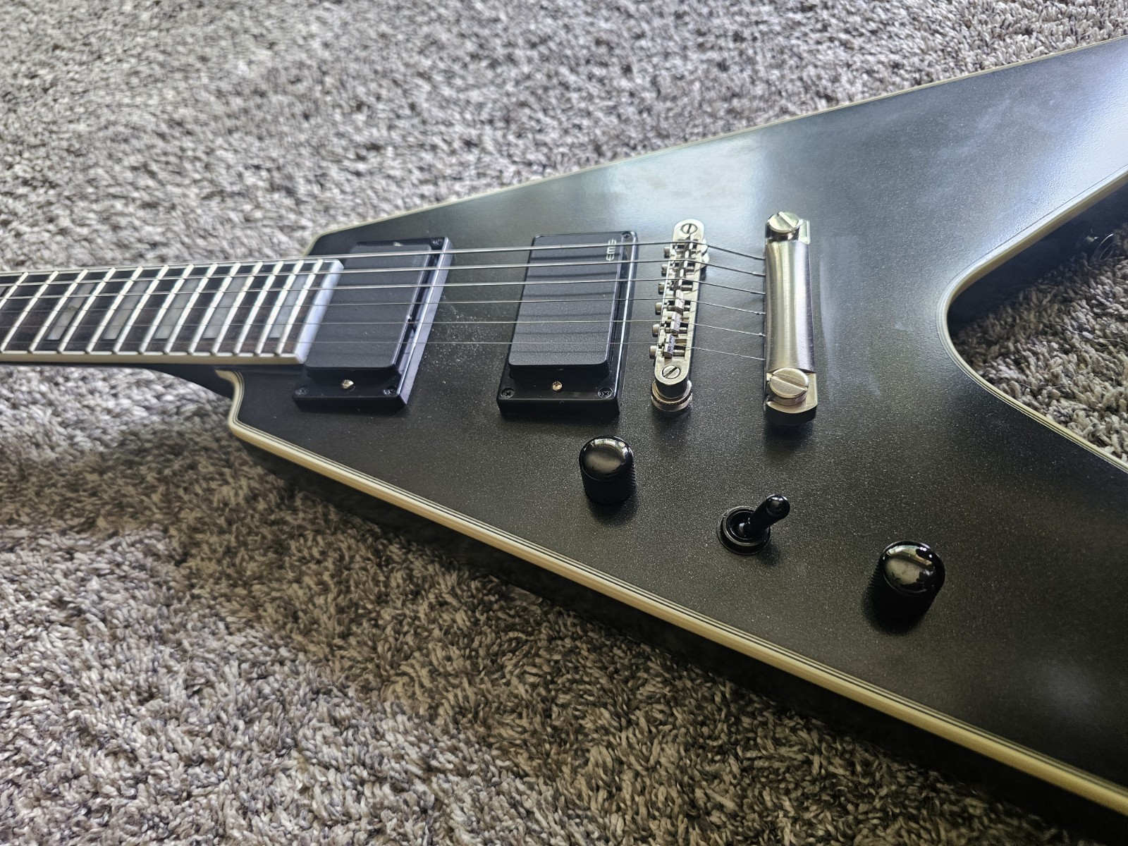 left handed Epiphone Prophecy Flying V Black 6-String Solidbody
