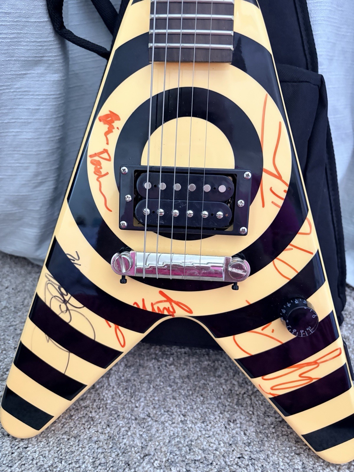 Epiphone Flying V 6-String Right-Handed Electric Guitar w/ Gig Bag, Amp & Cable