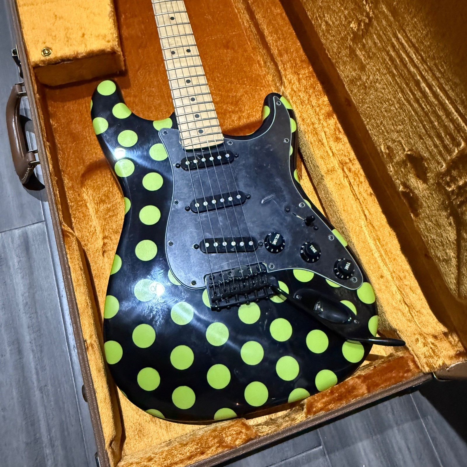 1997 Buddy Guy 1 of 1 Prototype Stratocaster Black/Green Polka Dot