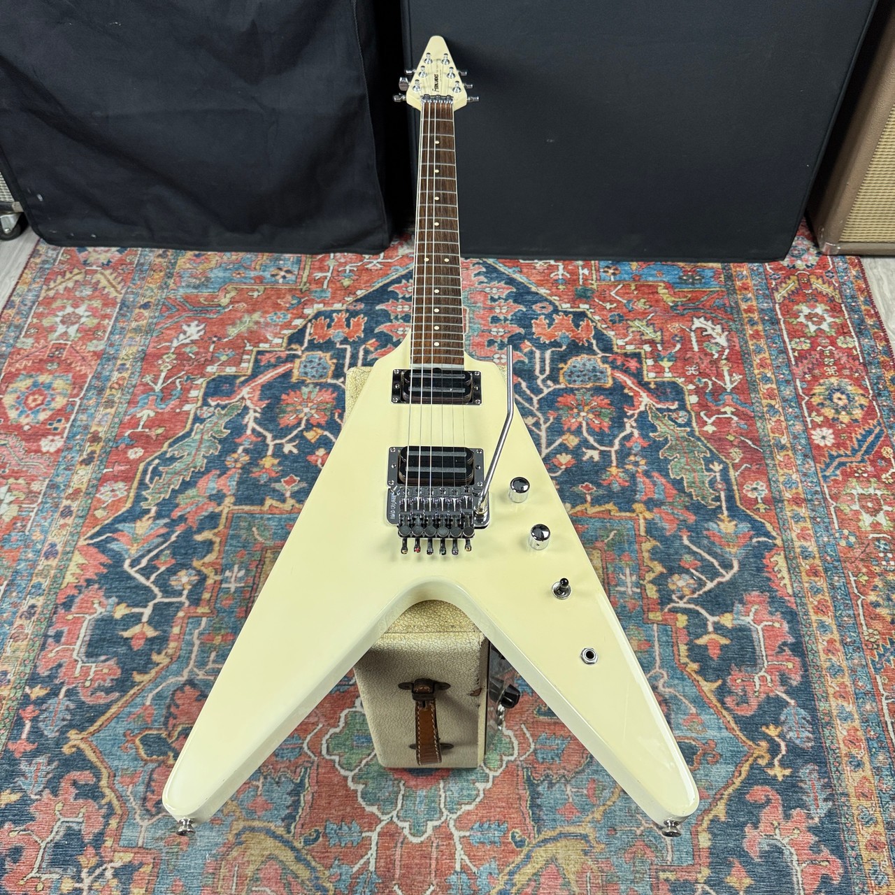 Fernandes Flying V Model BSV-70 Short Scale Heavy Metal Version – 1985