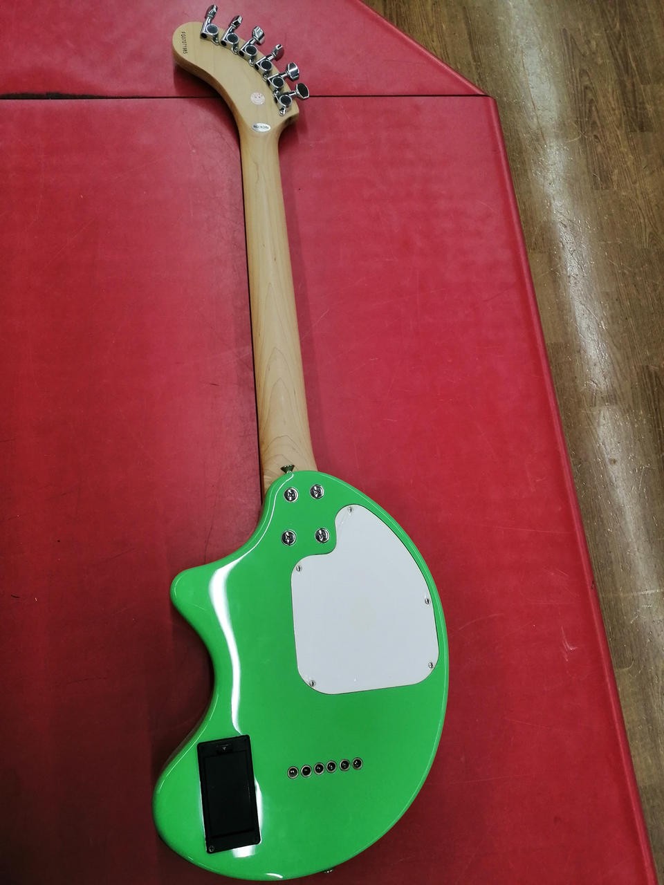 FERNANDES KERORO-ZO3 Electric Guitar with Built-in Amplifier