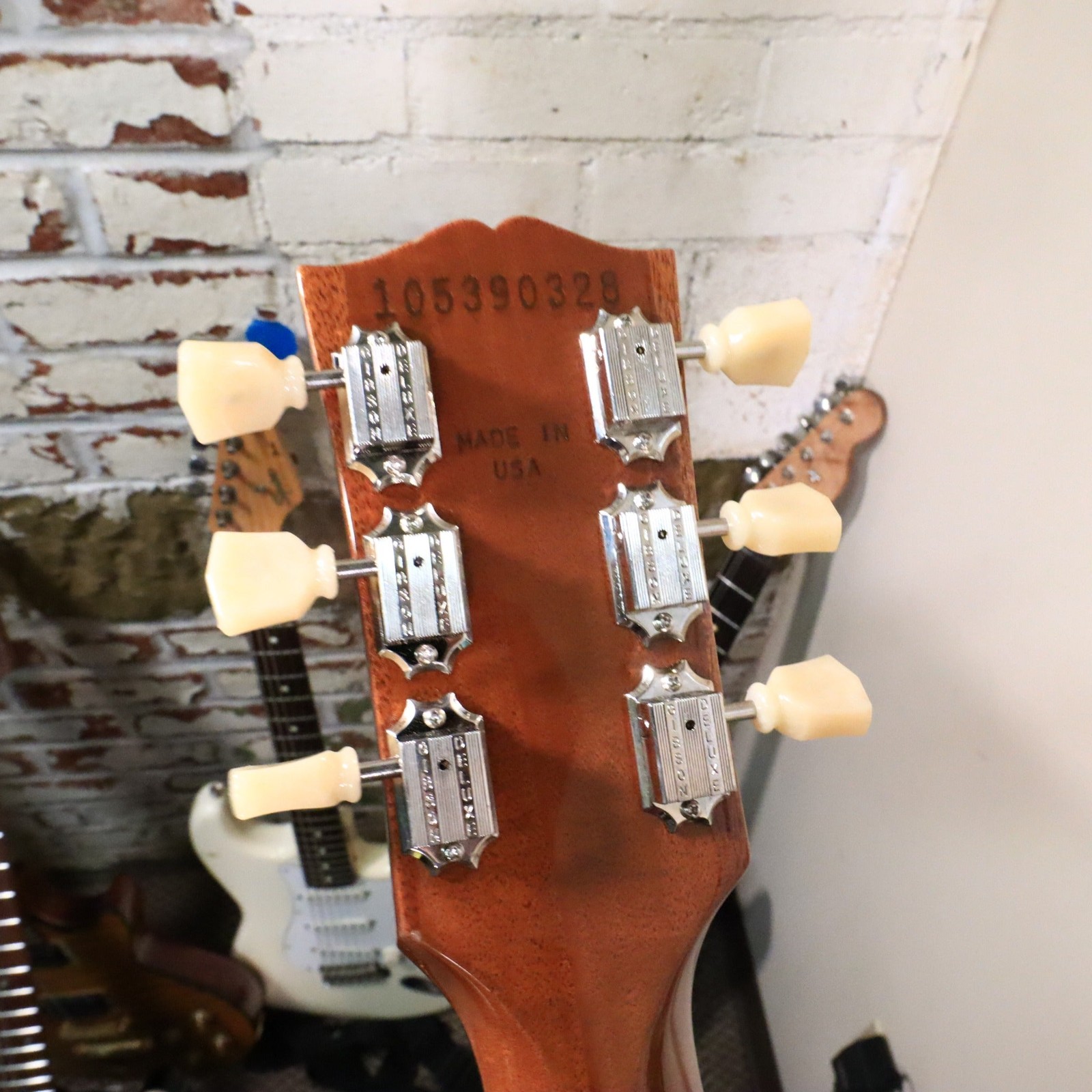 2019 Gibson Les Paul Standard Goldtop Electric Guitar