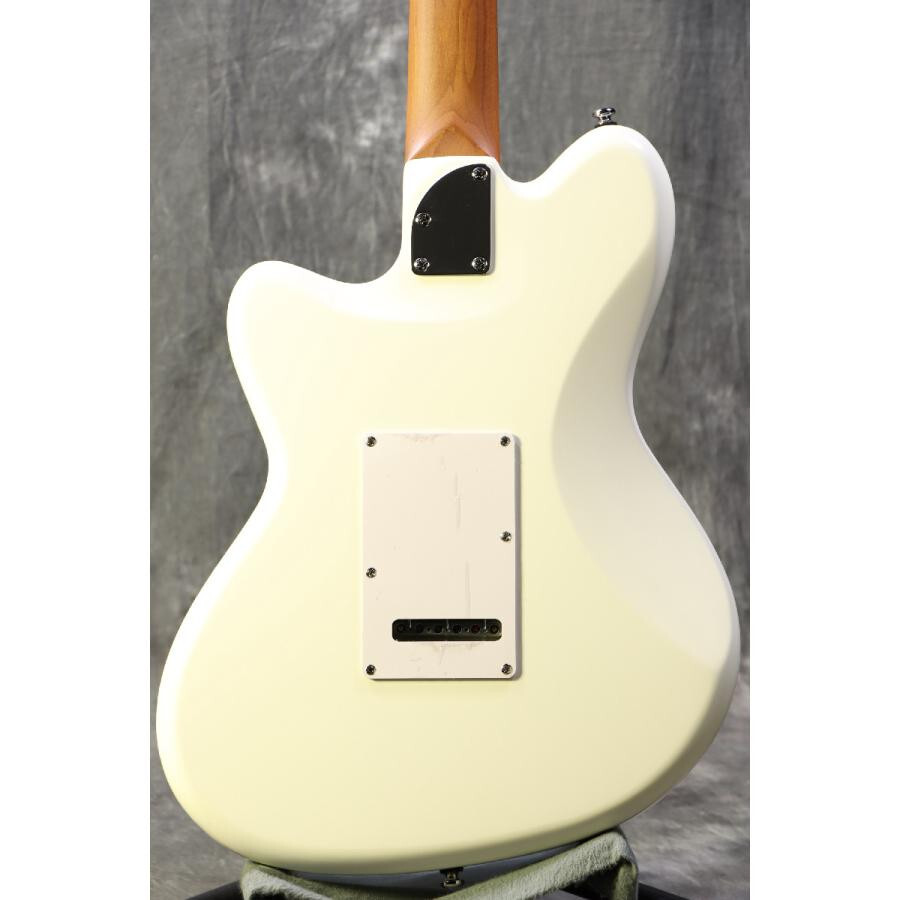 Ibanez ICHI00-VWH Vintage White Ichika Nito Signature Model