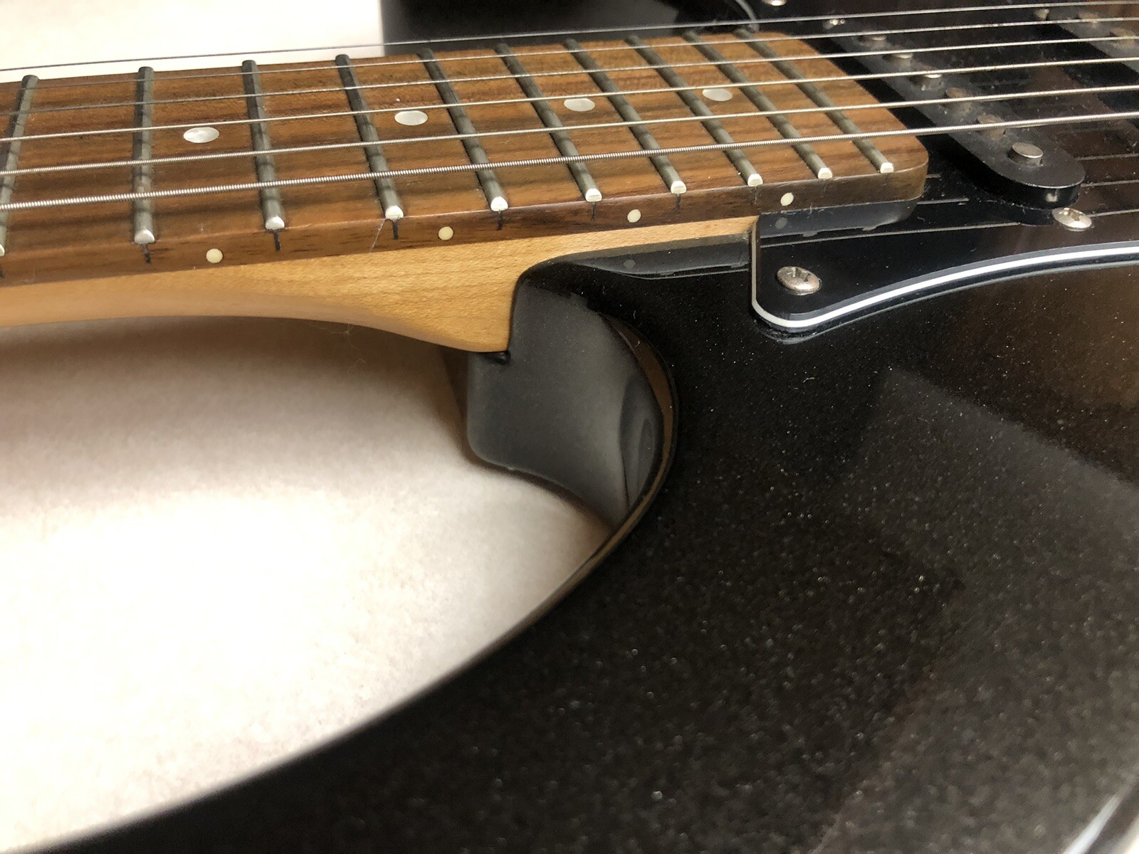 Yamaha EG 112C2 Electric Guitar Black Metallic Storage Unit Find