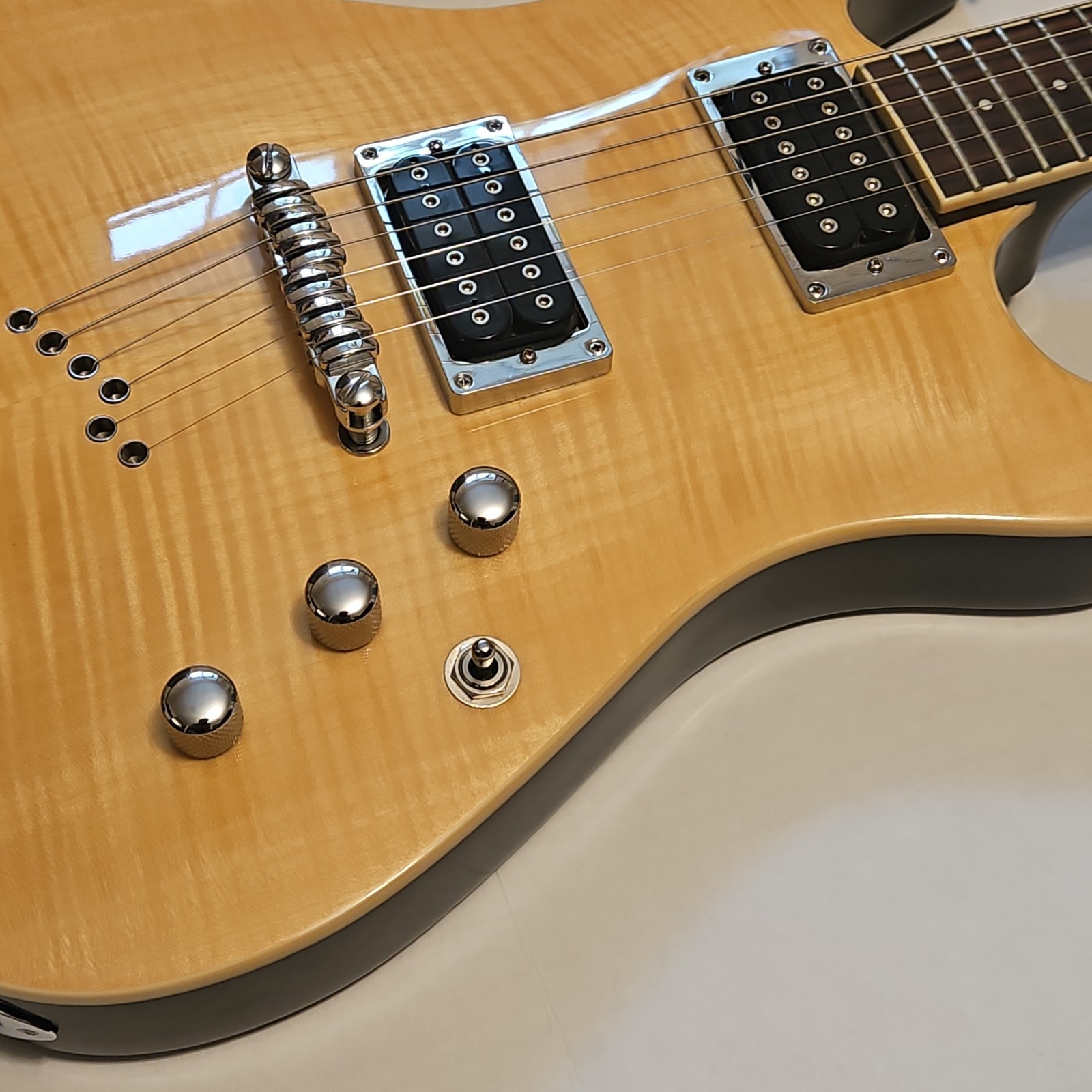 2009 Ibanez SZR520 Electric Guitar NATURAL Flame Maple Top Chrome Short Scale