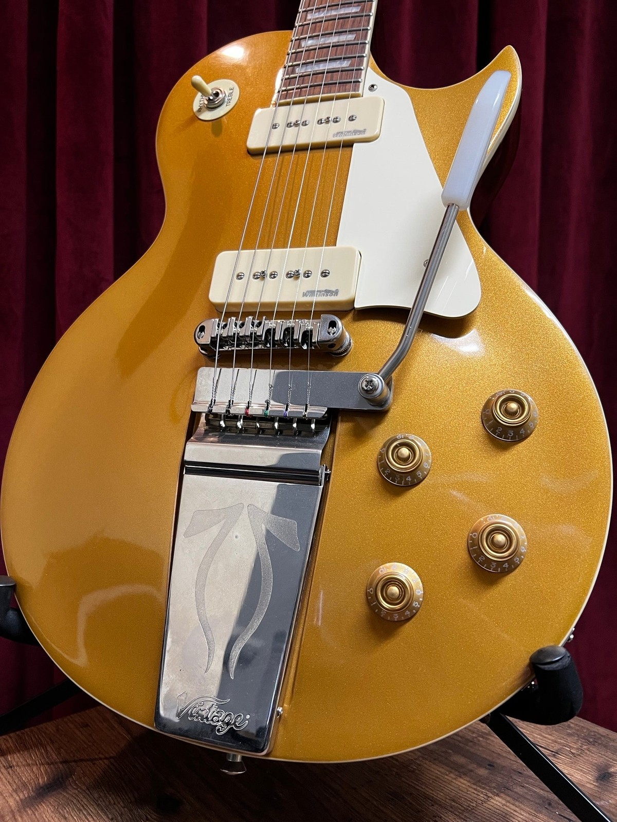 Used 2016 Vintage V100MU Gold Top Midge UR LP P-90’s