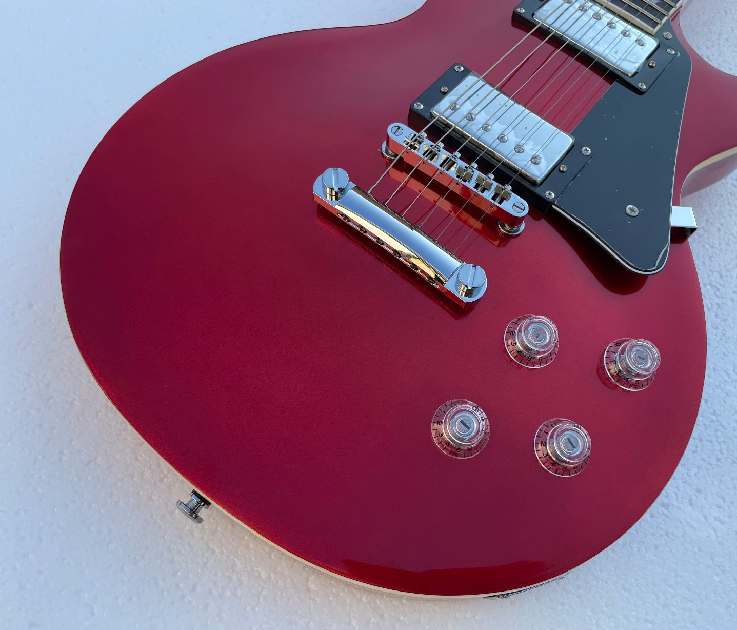 6 Strings Electric Guitar Glossy Finished Bone Nut Solid Body All Metallic Color