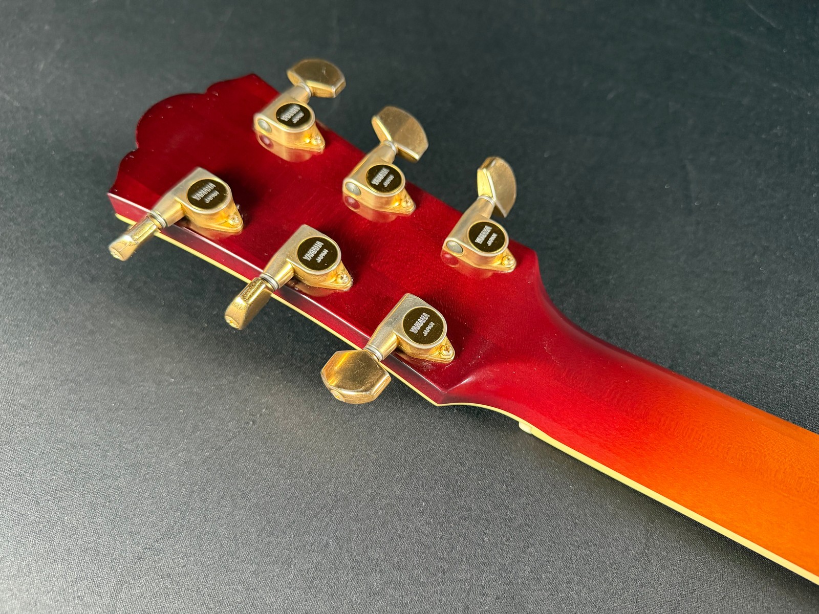 Yamaha AES 1500 Hollowbody Guitar (1994)