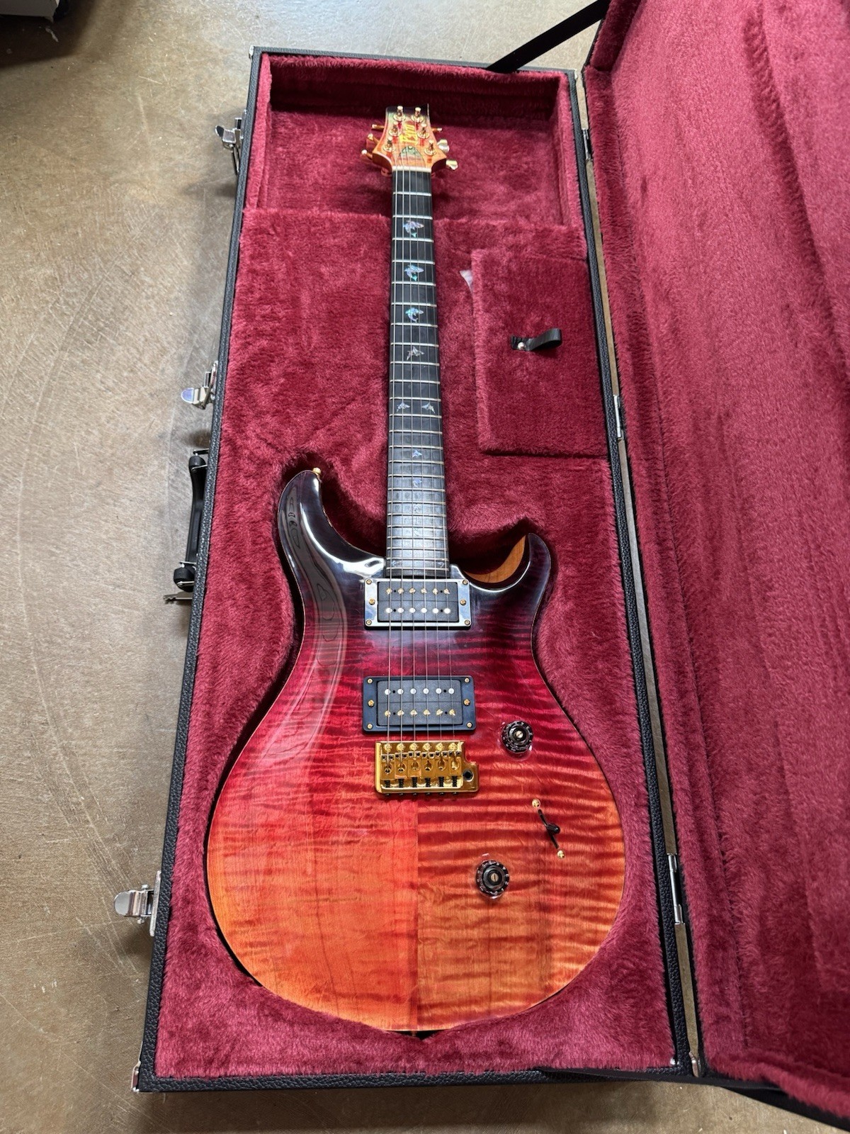 Pyro RS 2025 – Flame Fade – One-of-a-kind