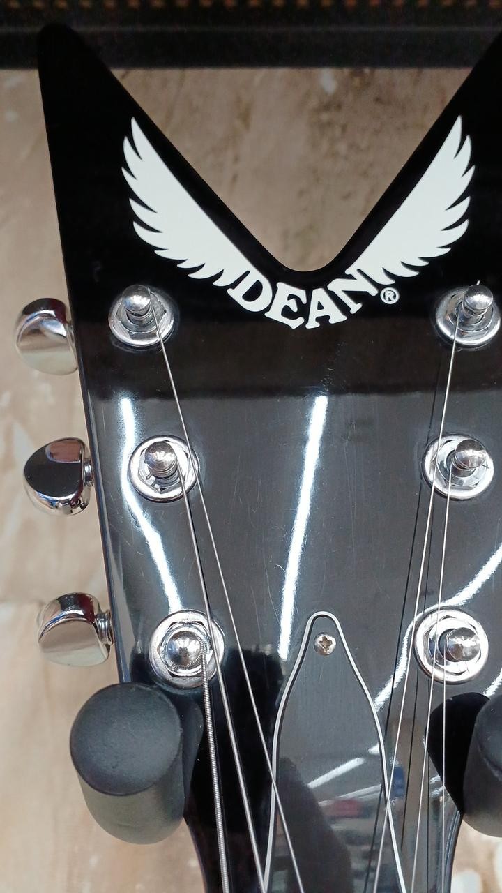 Dean V 35 TCS Electric Guitar Flame Maple Top DiMarzio Super Distortion 3.3kg