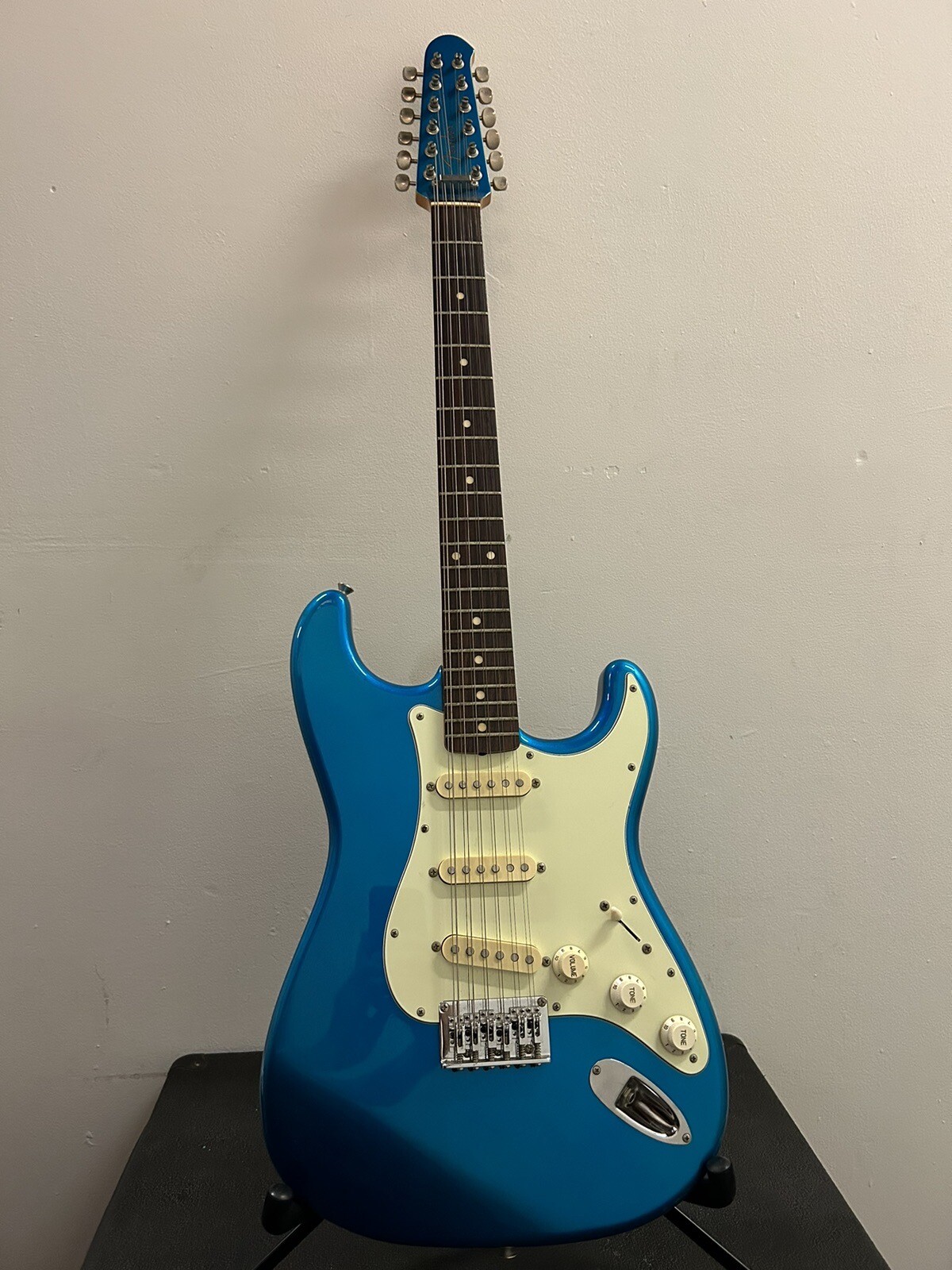 2003-2004 Fender Japan Stratocaster XII 12-String Electric Guitar LPBlue