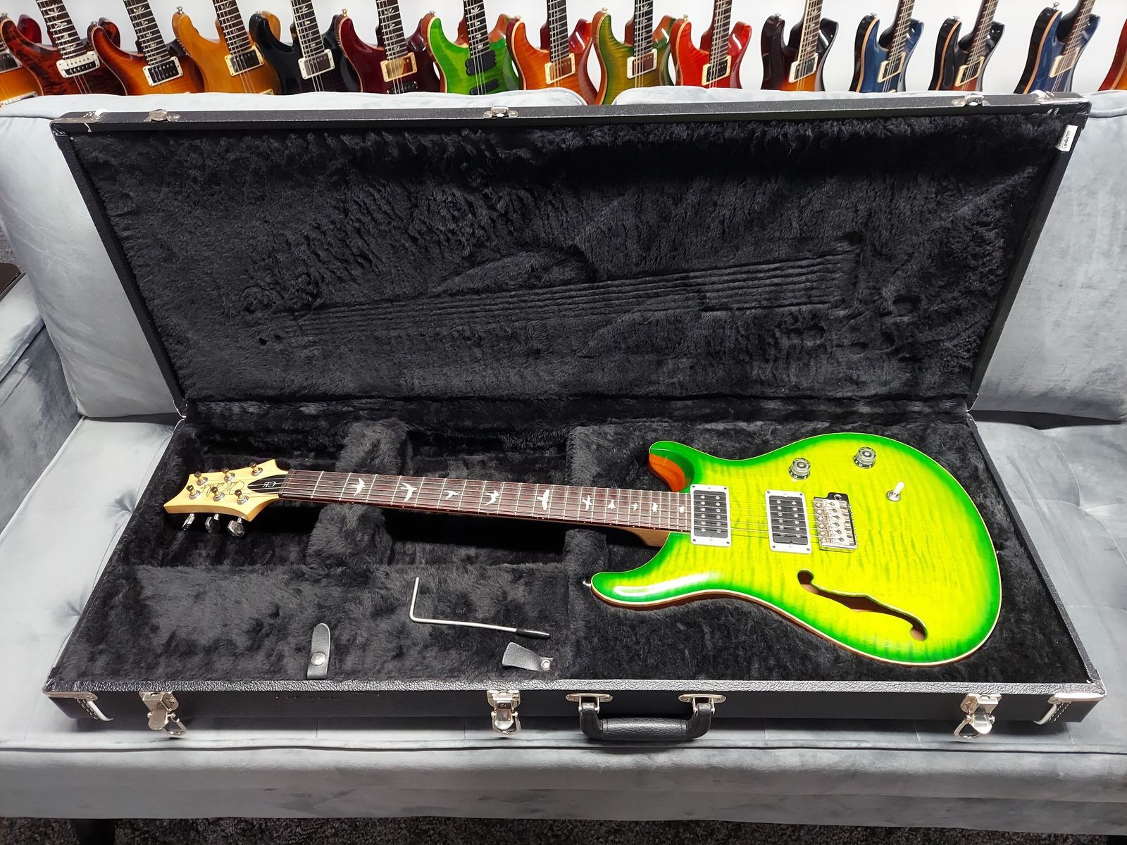 2022 PRS CE Hollowbody USA RARE Eriza Green Finish Very Nice Guitar! (31)