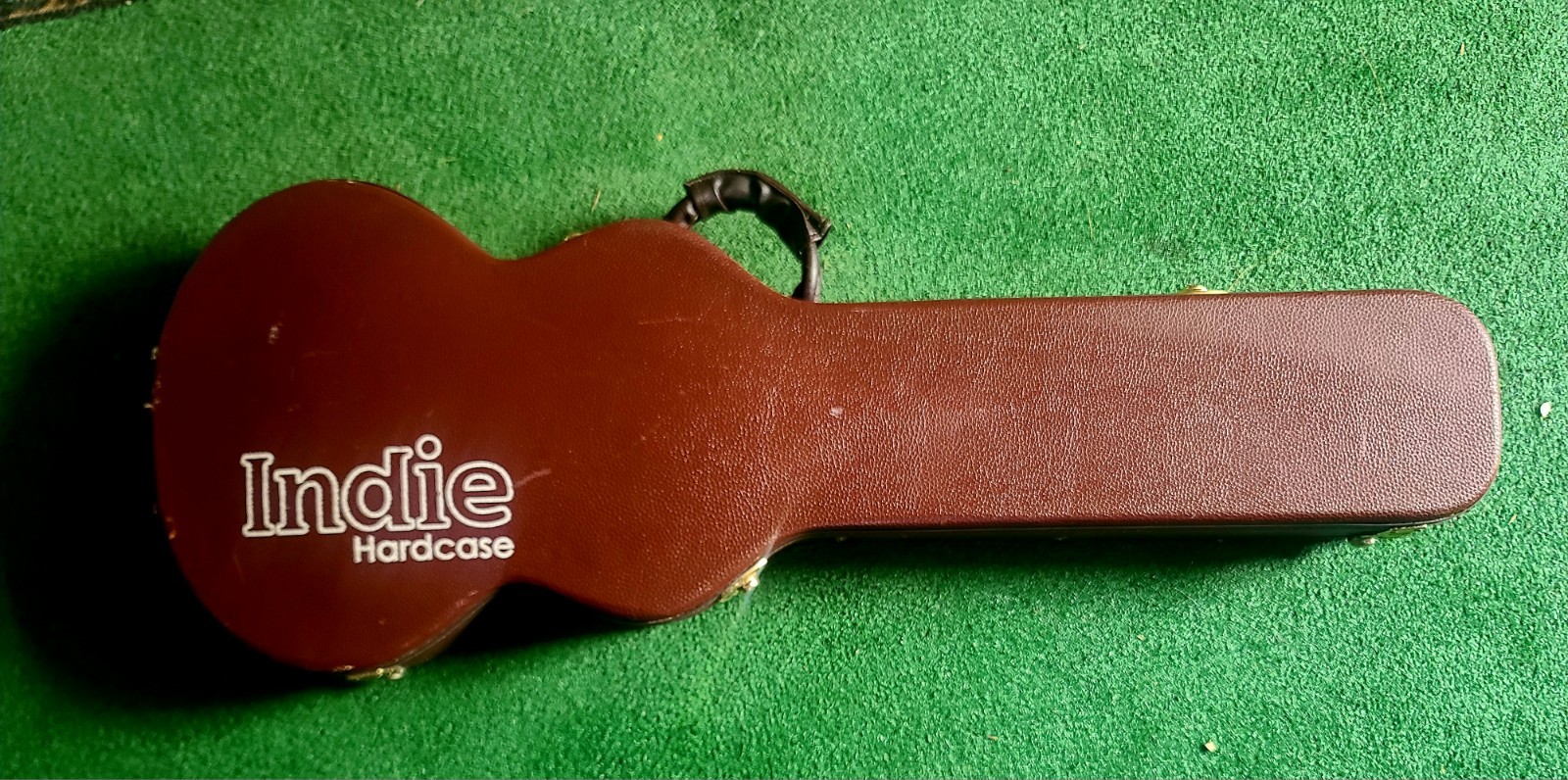Vintage INDIE guitar With Original Hard Case And Silk Curtian , Keys Included
