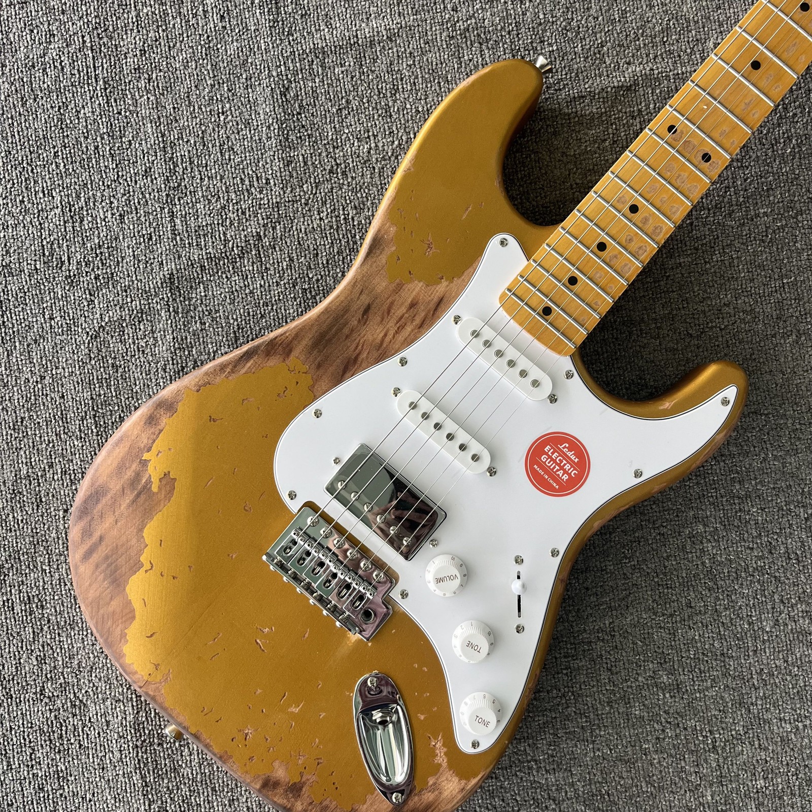 Ledux Solid Electric Guitar Stainless Rounded Fret Edge Aged Gold aged top