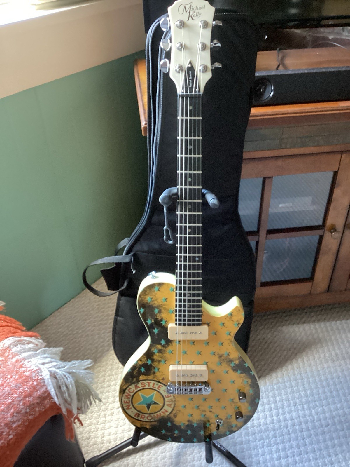 Michael Kelly Patriot Special Newcastle Brown Ale Guitar Highly Collectible 2013