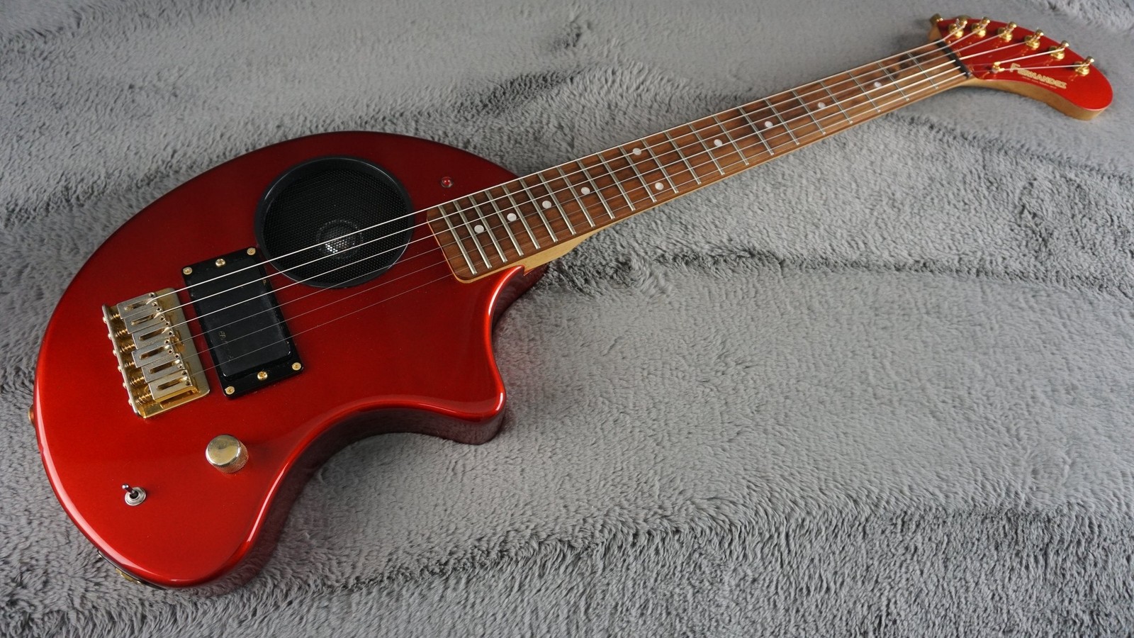 Fernandes ZO-3 Electric Guitar w/ Built-In Speaker, Gig Bag – Red Made in Japan