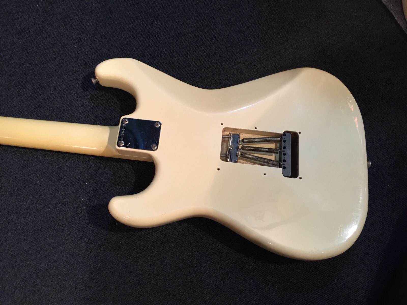 No.115222 1985-1986 Fender Japan Squier SST WHT FUJIGEN INC. Maintained