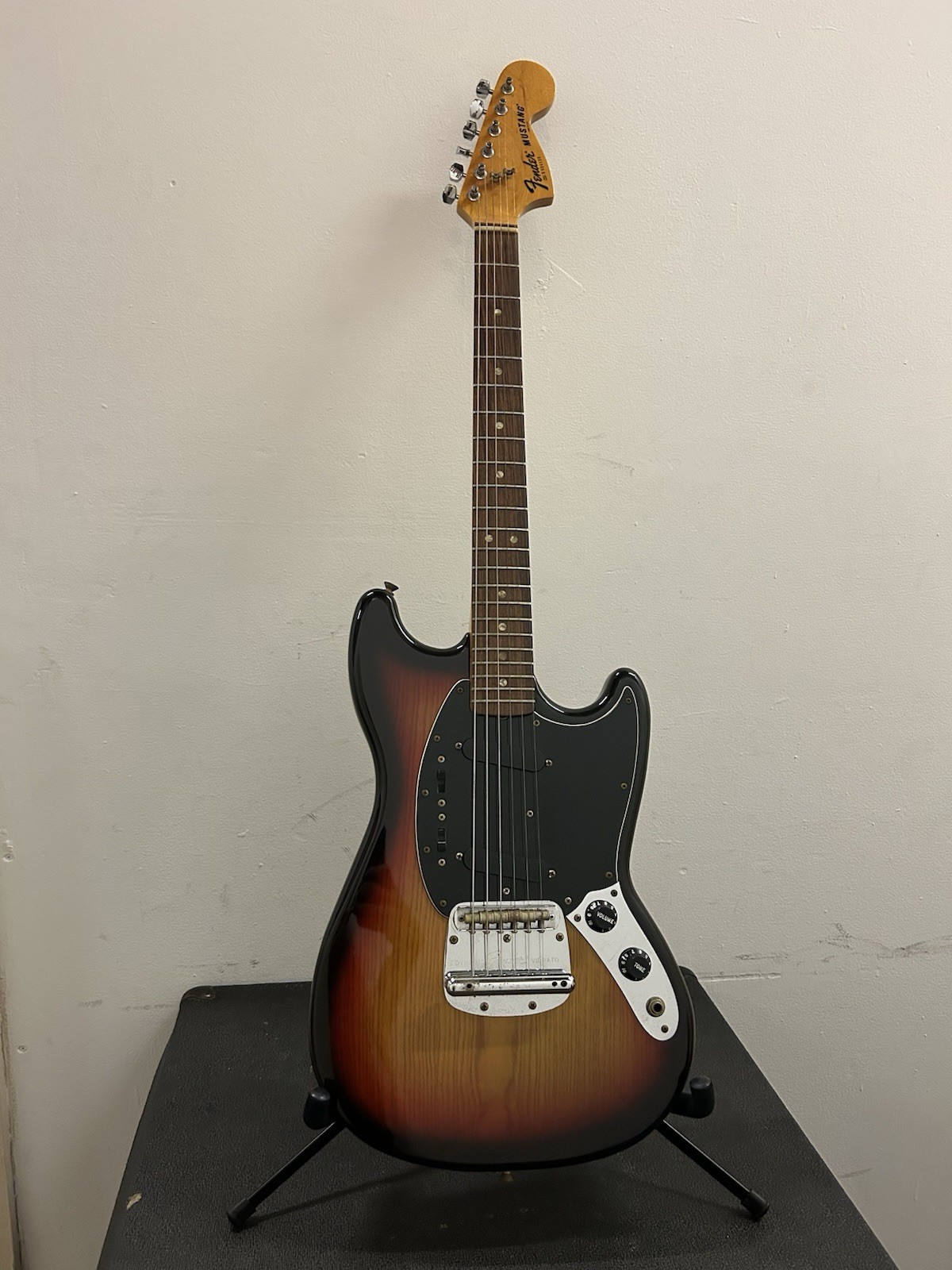 1978 Fender Mustang Sunburst Vintage Electric Guitar & Original Hard Case! Clean