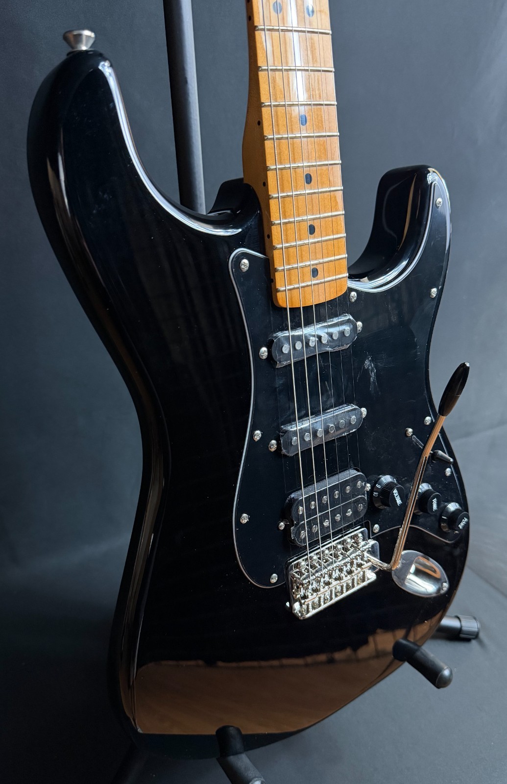 Squier Classic Vibe 70’s Stratocaster HSS Electric Guitar Gloss Black (841)