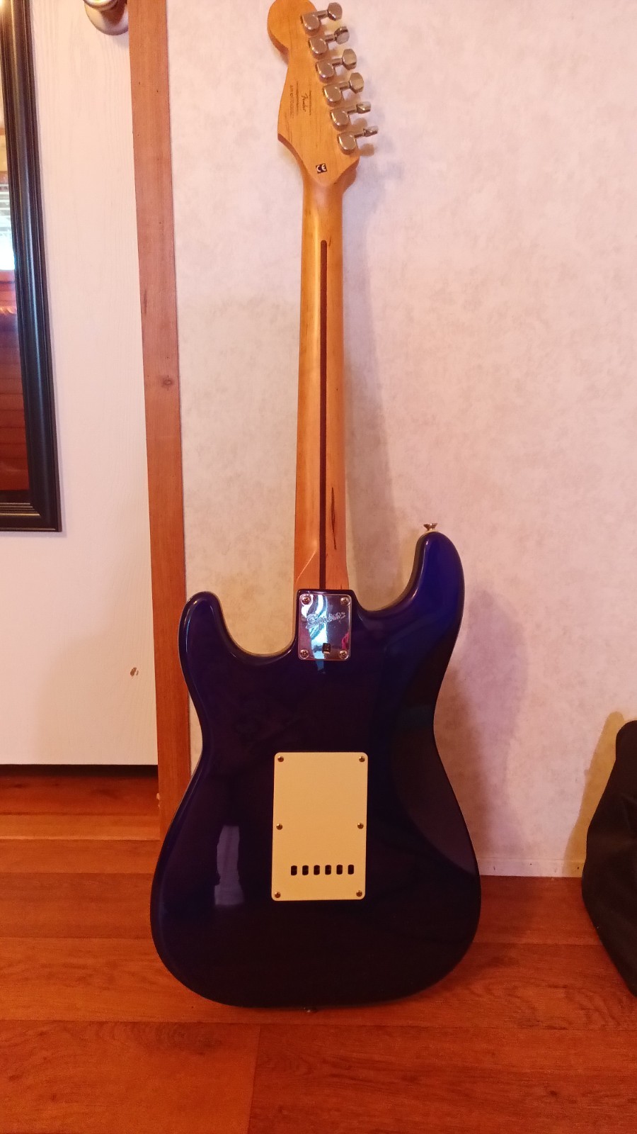 Squier Affinity Series Stratocaster Electric Guitar – Purple / Blue color