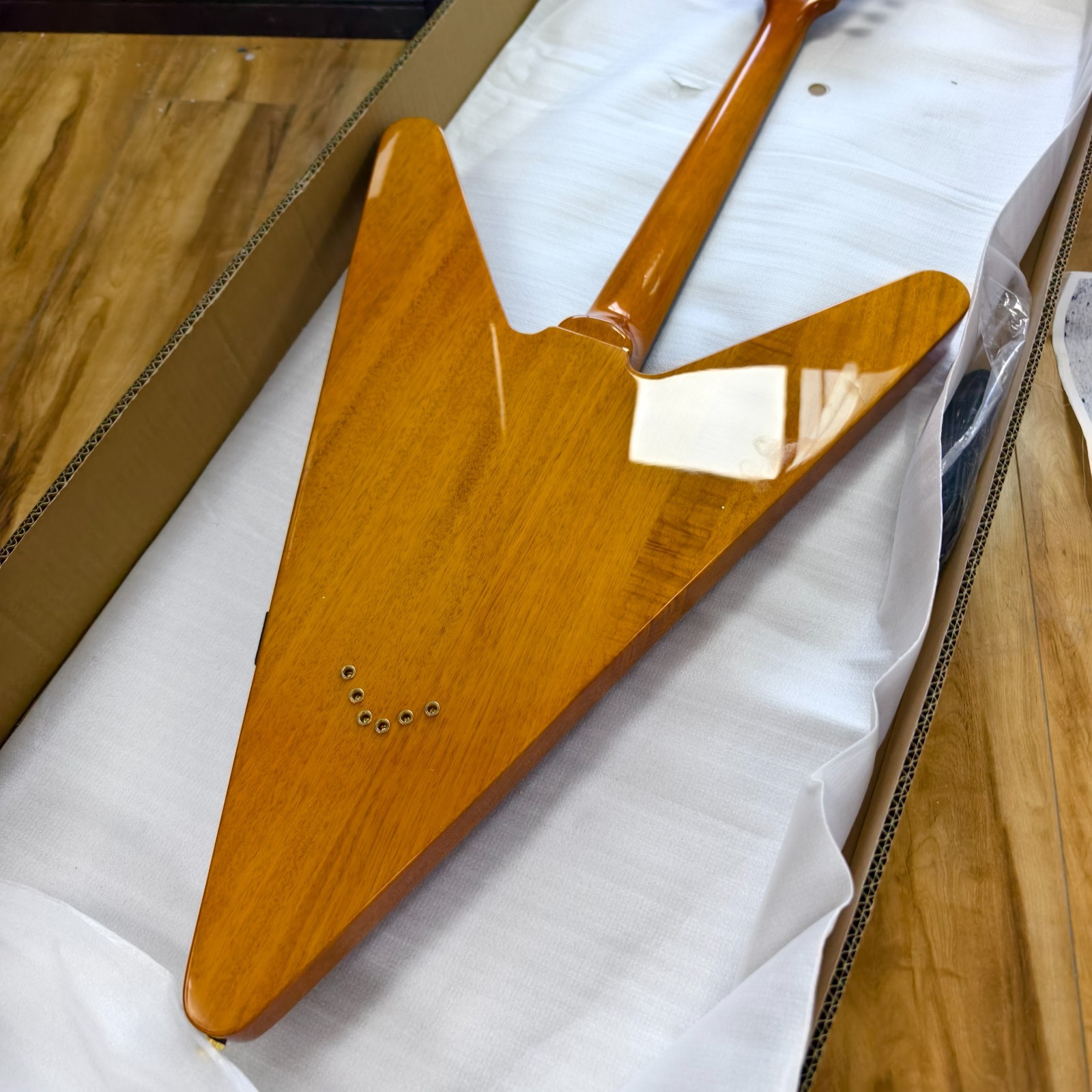 Flying V ’58 Reissue Natural Korina Vintage Electric Guitar Gold Hardware