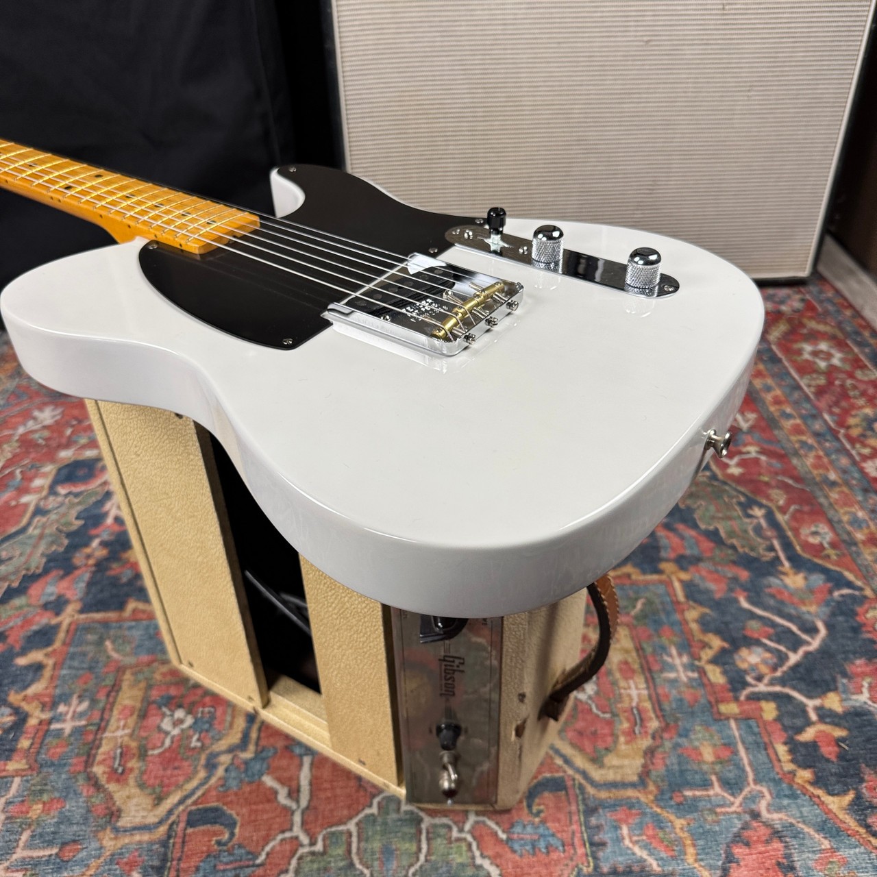 *Video* Fender USA Esquire 70th Anniversary 1950 Reissue Nitro Lacquer Pine Body