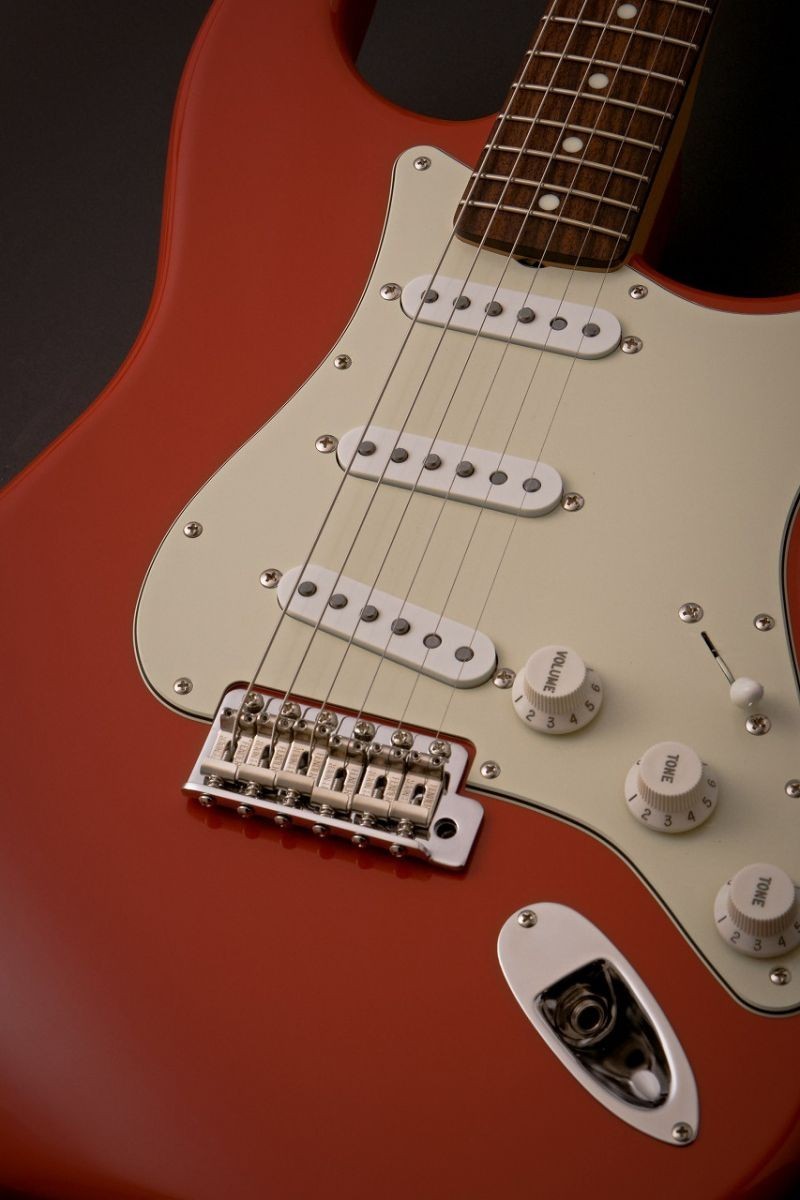 Fender / FSR Made in Japan Traditional II 60s Stratocaster -Fiesta Red-