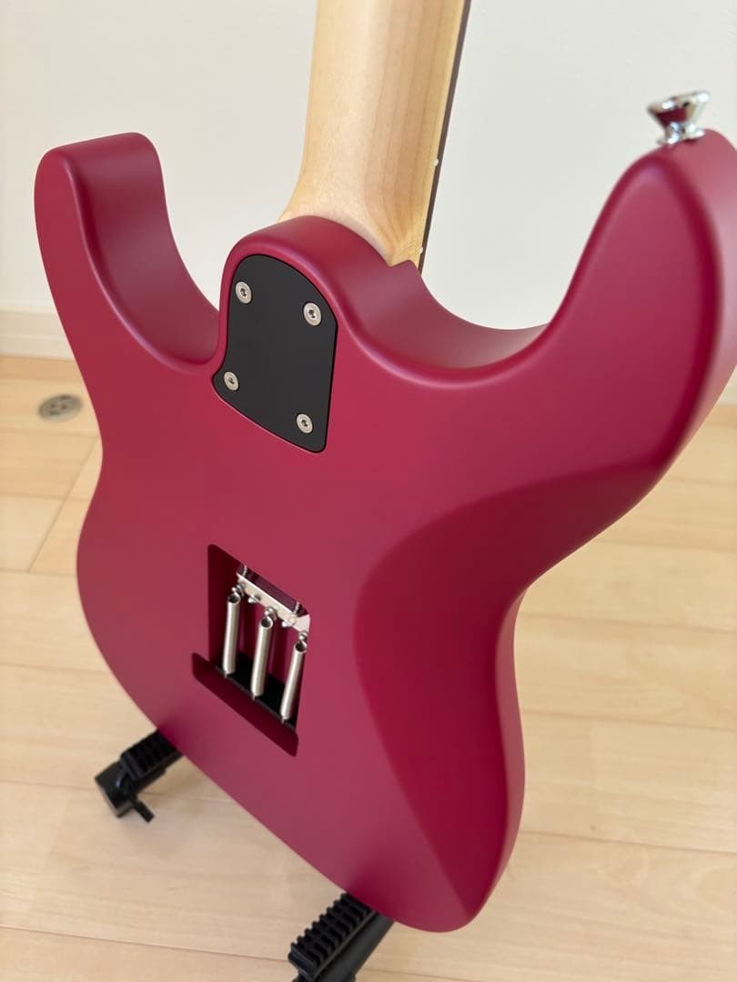 Electric Guitar Saito SR-22 Crimson Made in Japan S/N 0054 & Dedicated Soft Case