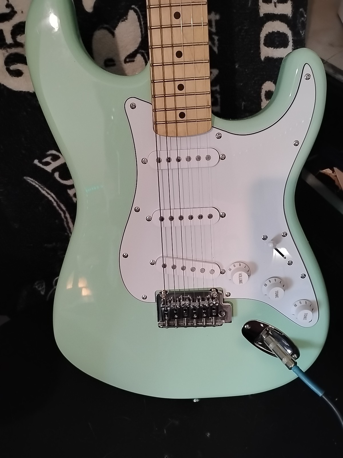 Squier Affinity Series Stratocaster 6 String Electric Guitar – Surf Green