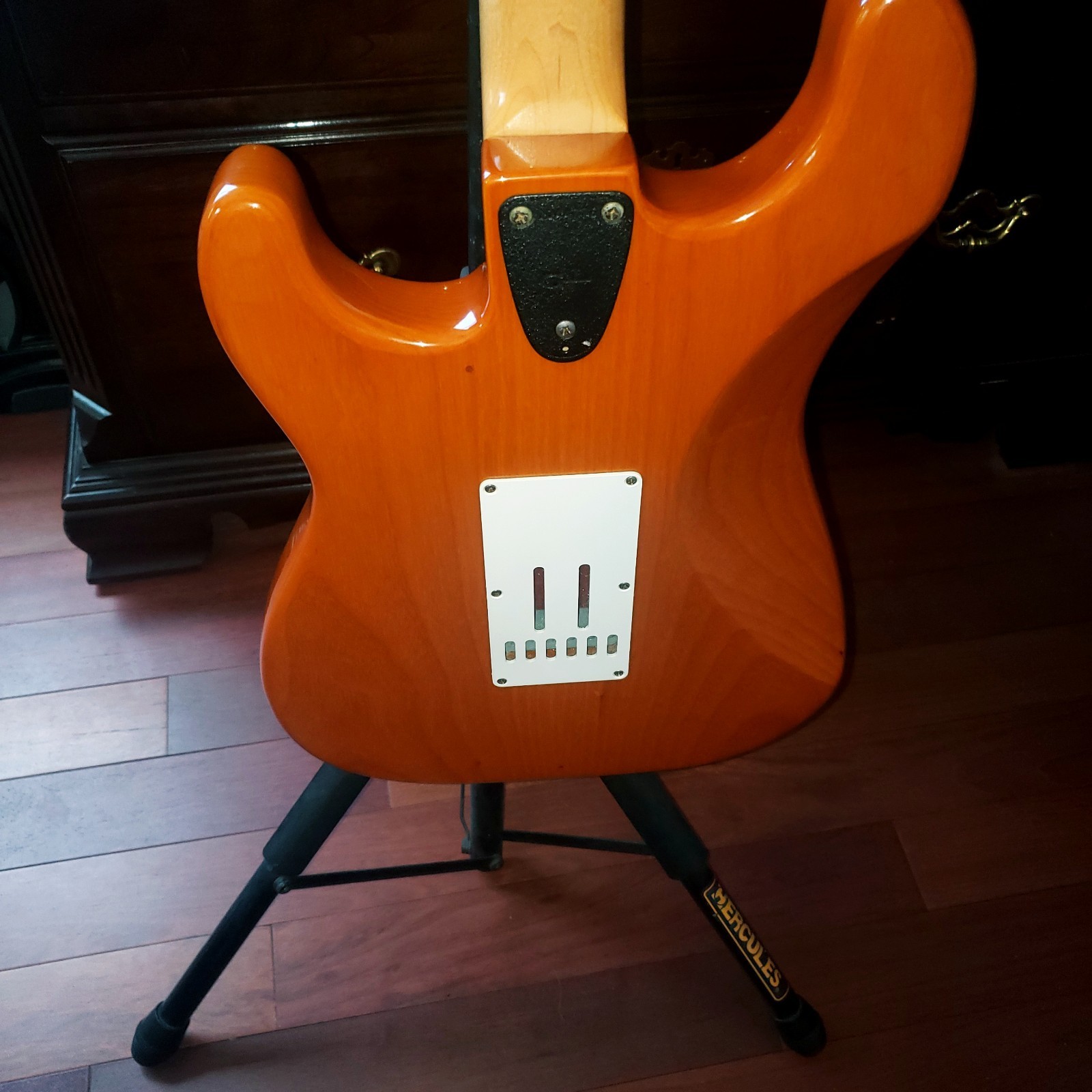 G&L USA LEGACY 1995 VINTAGE Ash Body. Brand New Jumbo Refret &Upgraded Pickups