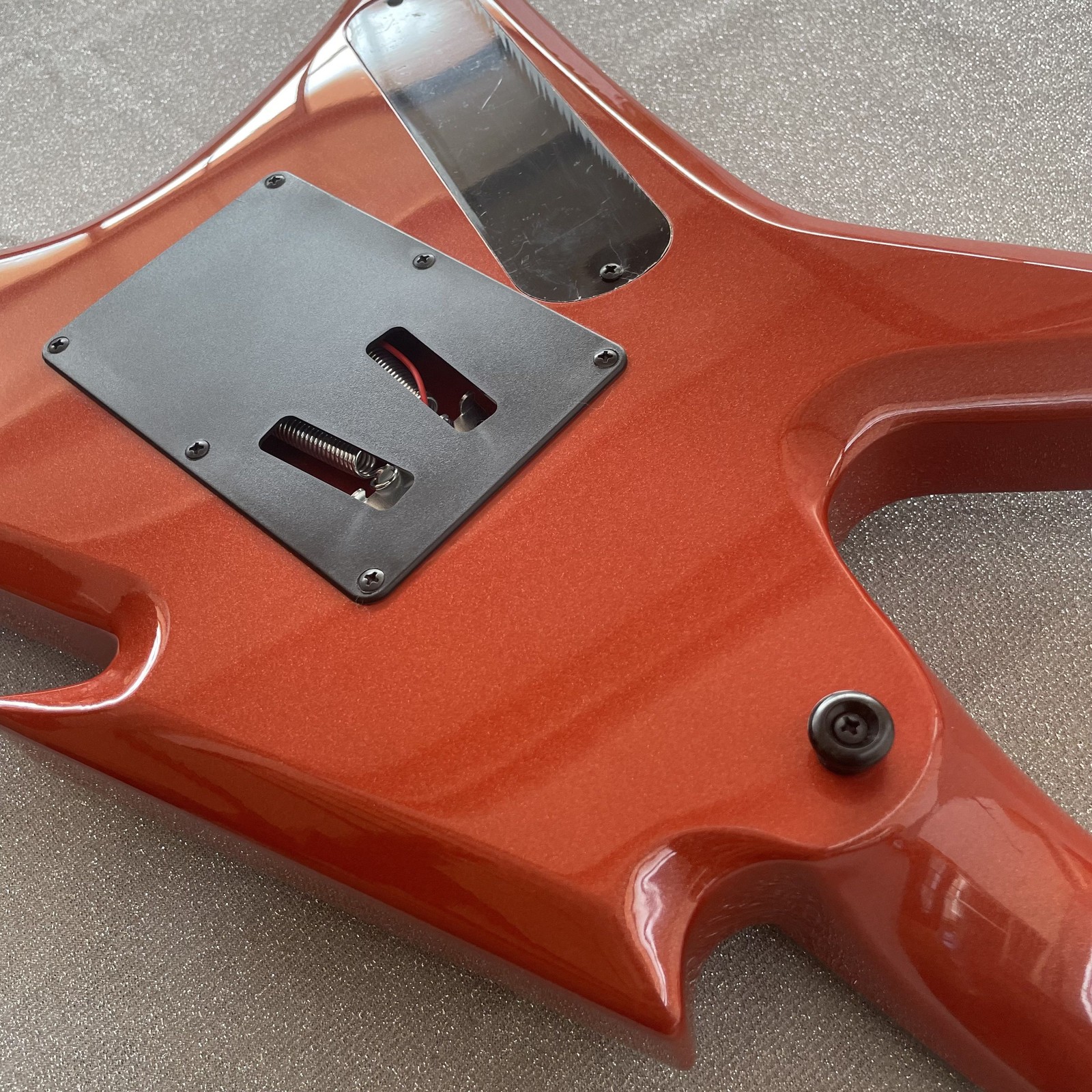 Unique Solid Electric Guitar Tremolo H-H Pickups Orange Sparkle Finish Black HW