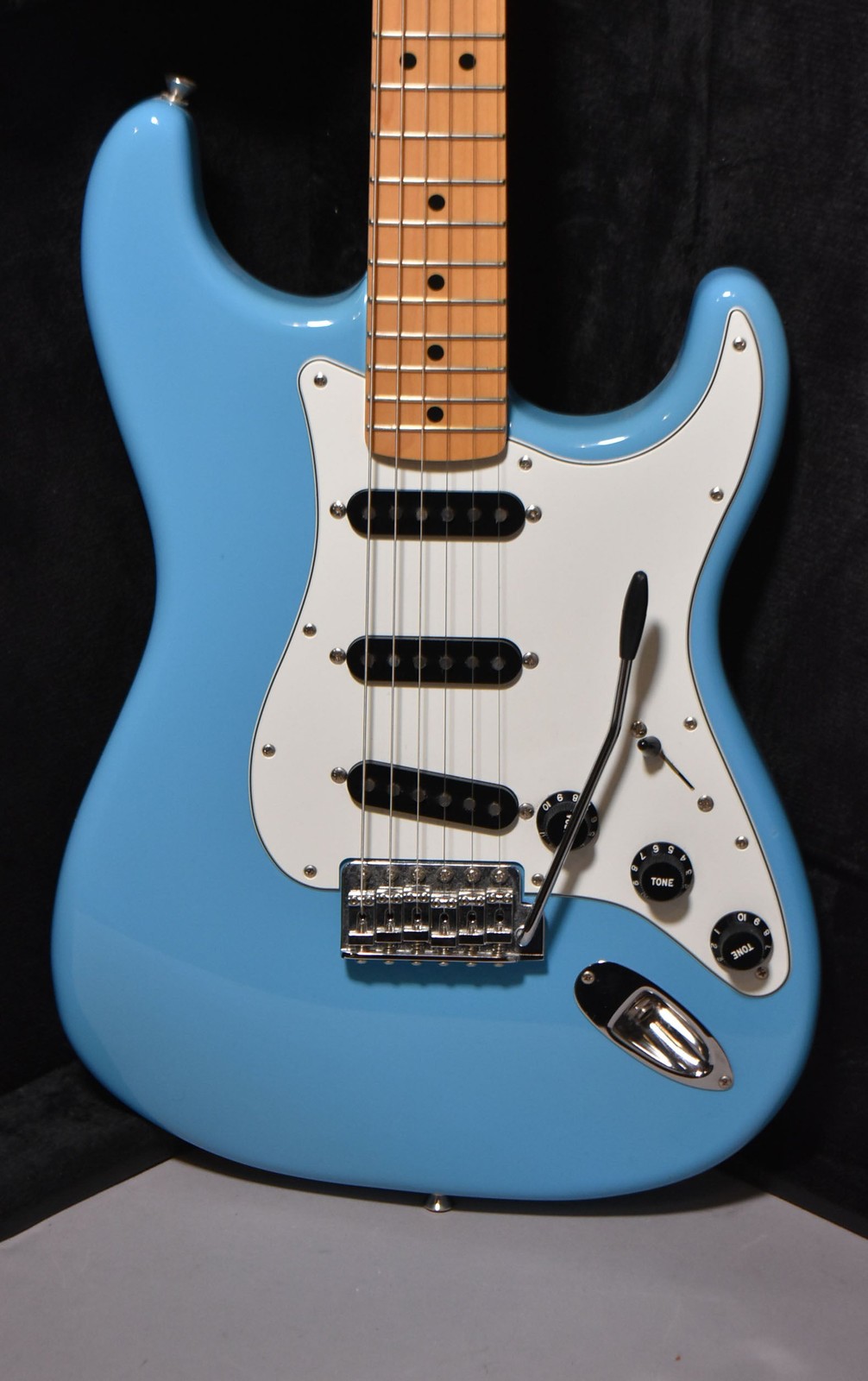 2023 Fender MIJ Limited International Color Maui Blue Stratocaster w/HSC