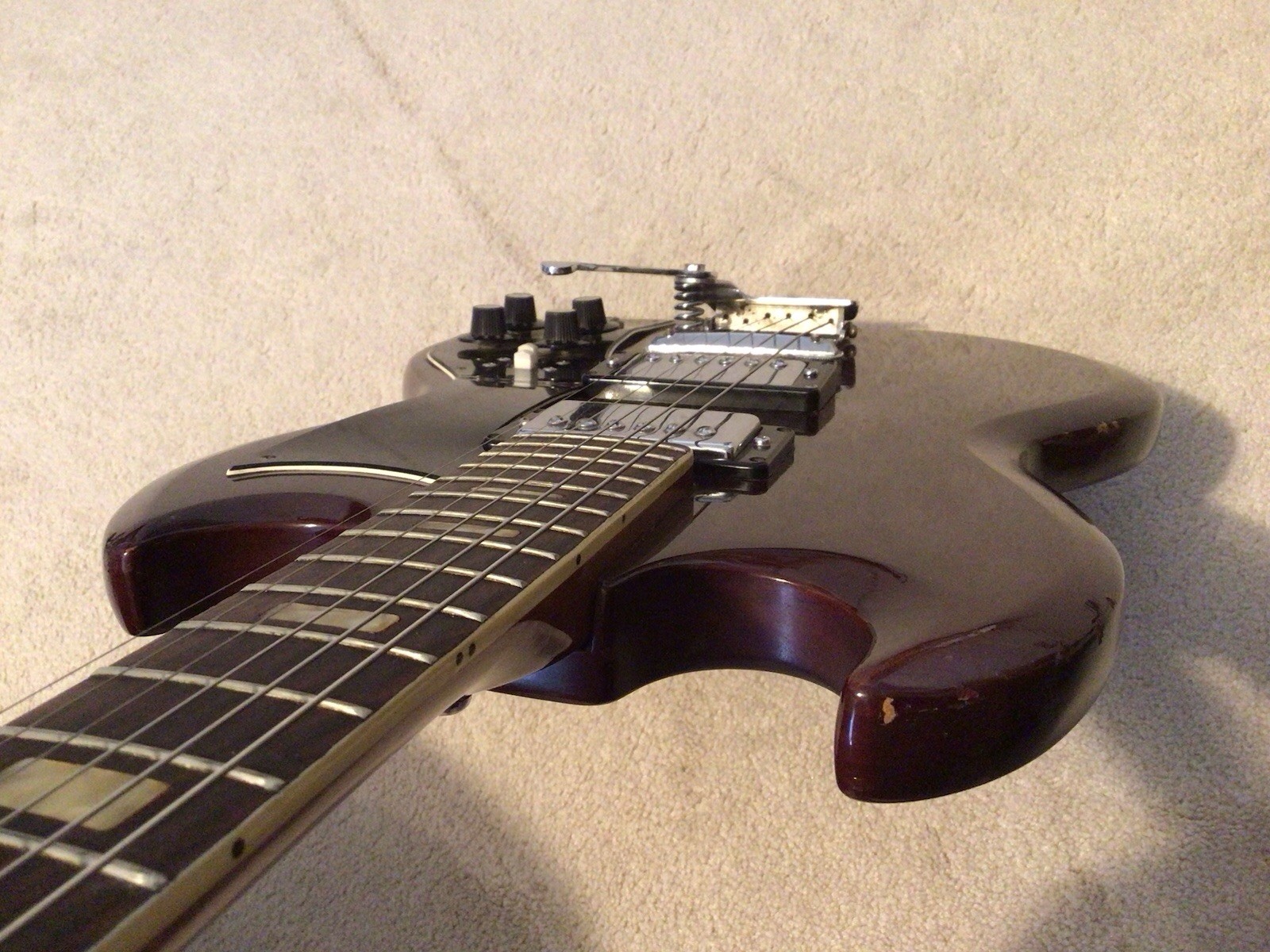 Vintage 60’s – 70’S Japanese SG Copy. Excellent condition. All Original Complete