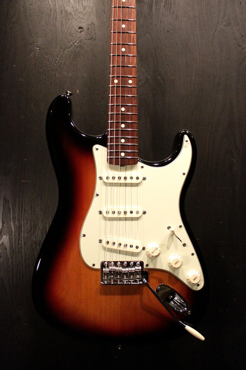 Fender Mexico Classic Series 60s Stratocaster 3TS Sunburst 2010 Used