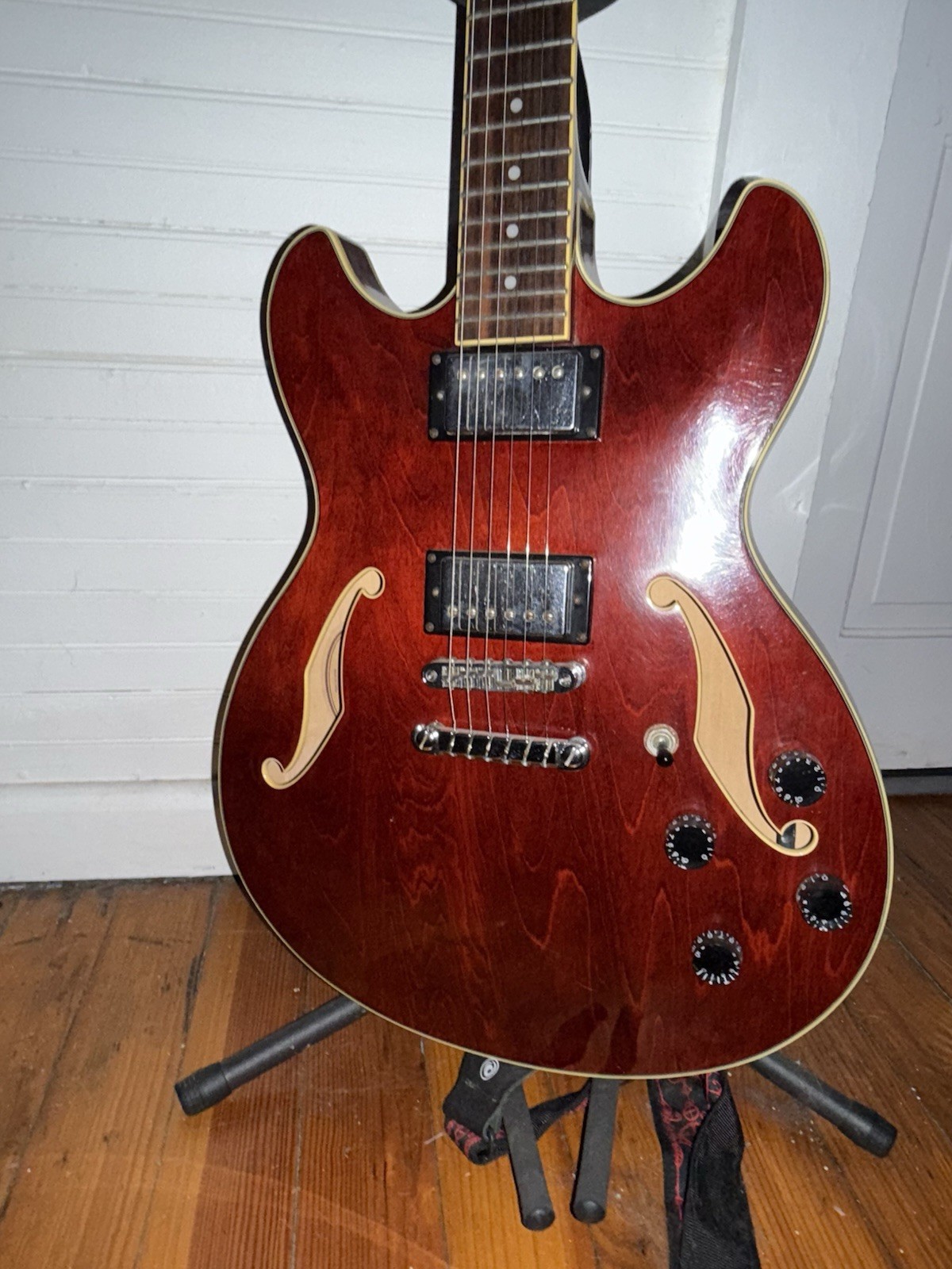 Ibanez Artcore semi-hollow Electric Guitar Red Maple Body