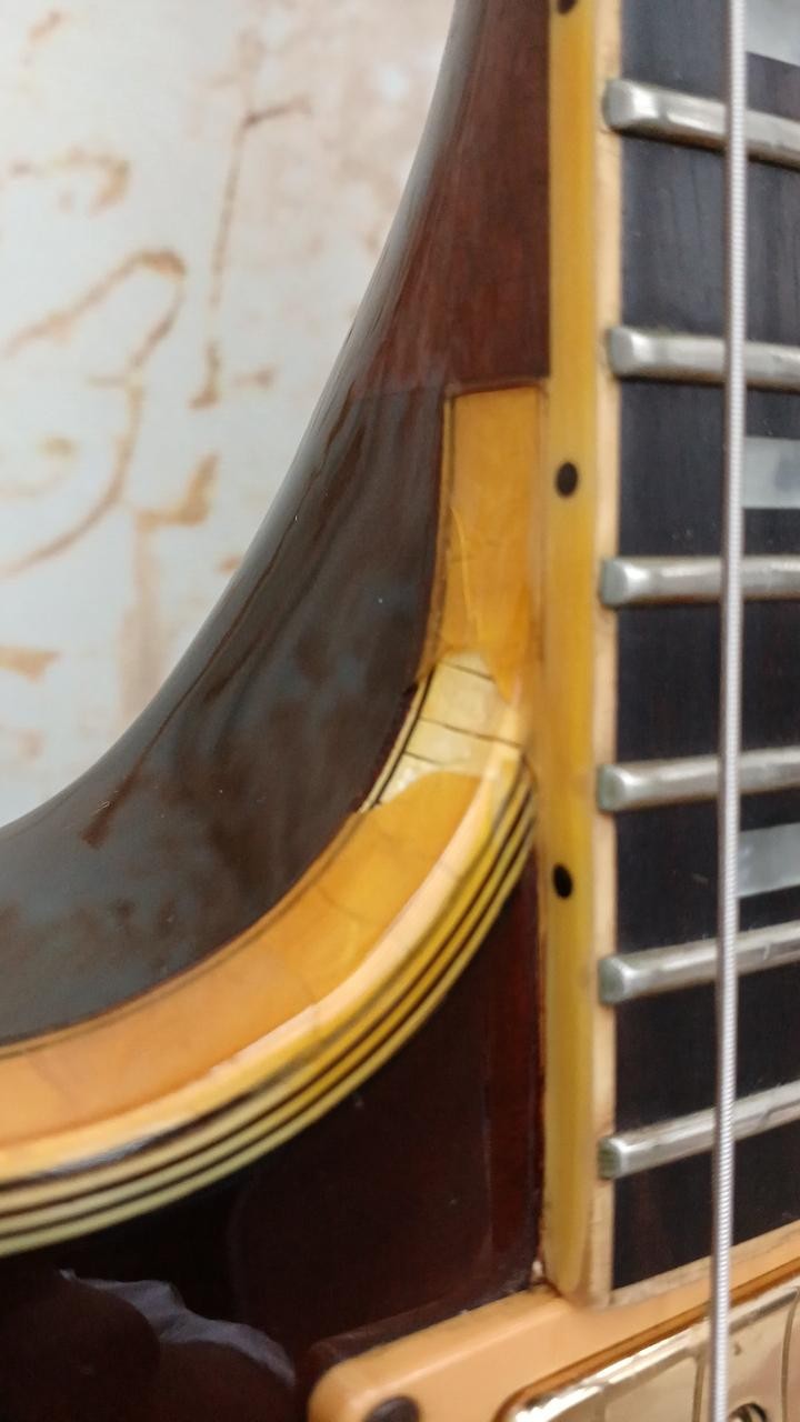 IBANEZ AR300AV Electric Guitar-01