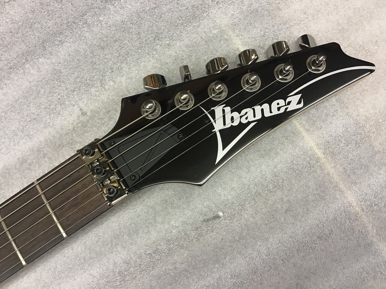 Ibanez S520AH/OBF Electric Guitar Ash Body Rosewood Neck 648mm Scale Used