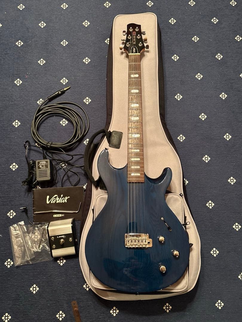 Line6 Variax 700 Modeling Guitar With Case USED