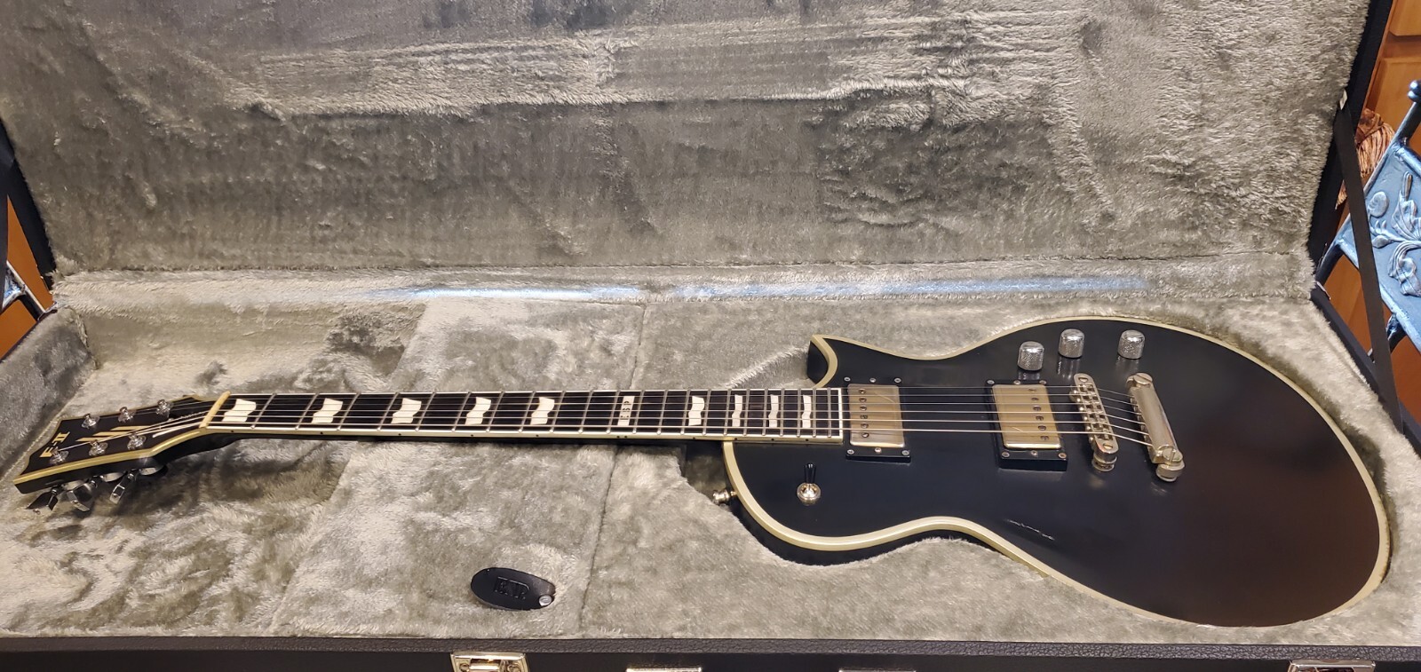 ESP E-II ECLIPSE BB Black Satin Stainless Steel Frets With Case, Upgraded