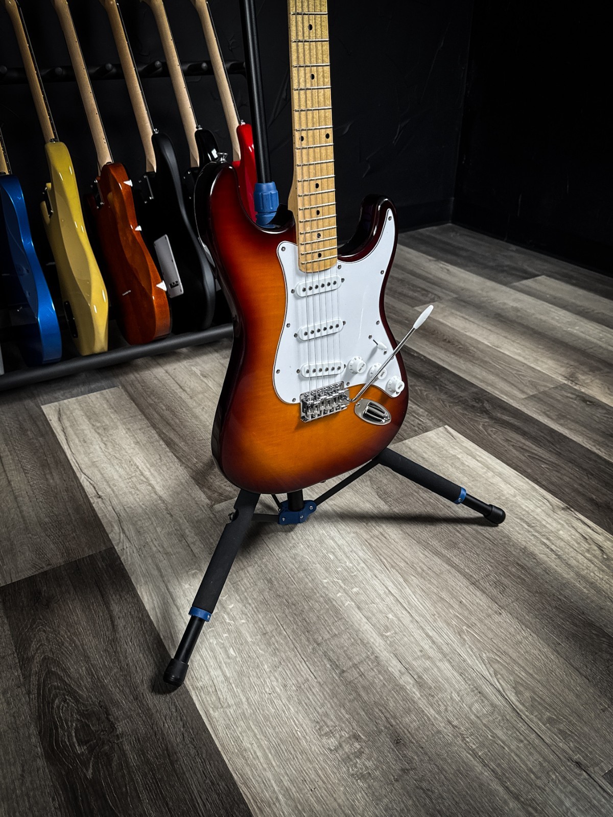 Cozart Strat-Style Electric Guitar – Sunburst – Gig Bag Included