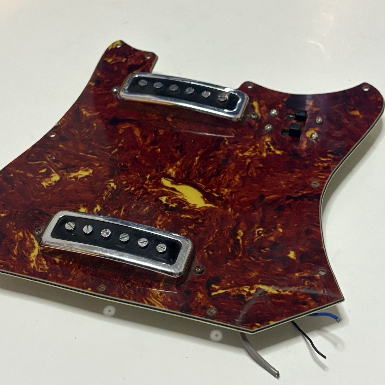 VINTAGE 60s SORRENTO KINGSTON ELECTRIC GUITAR Tortoise Pickguard & Pickups