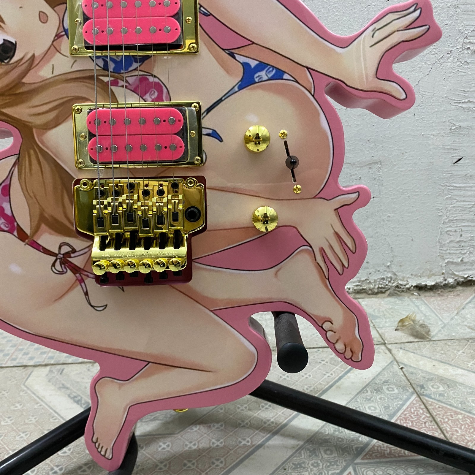 Factory Customized Beauty girls Electric Guitar HH pickups Gold hardware