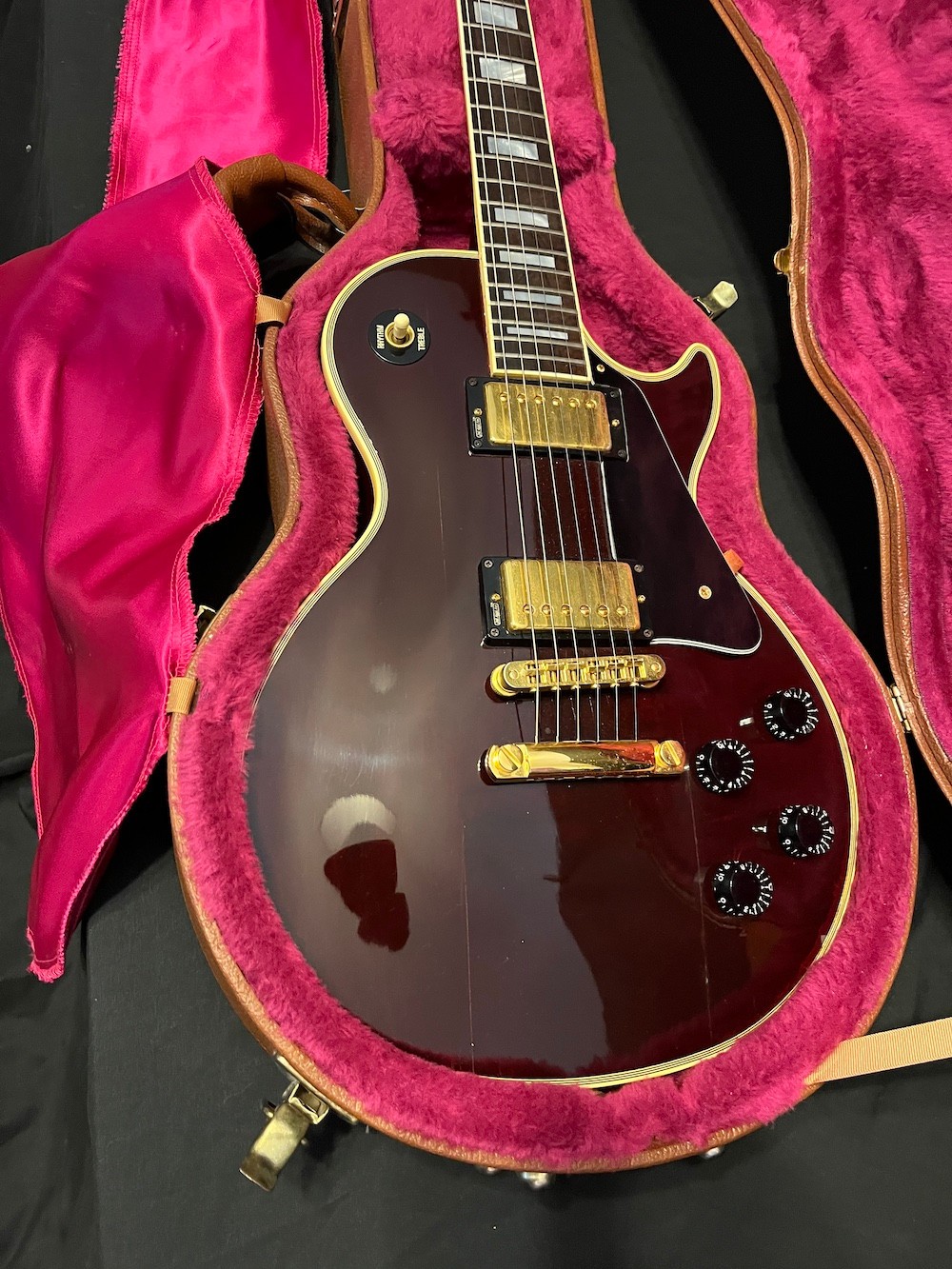 1983 Vintage Gibson Les Paul Custom in Wine Red W/Case