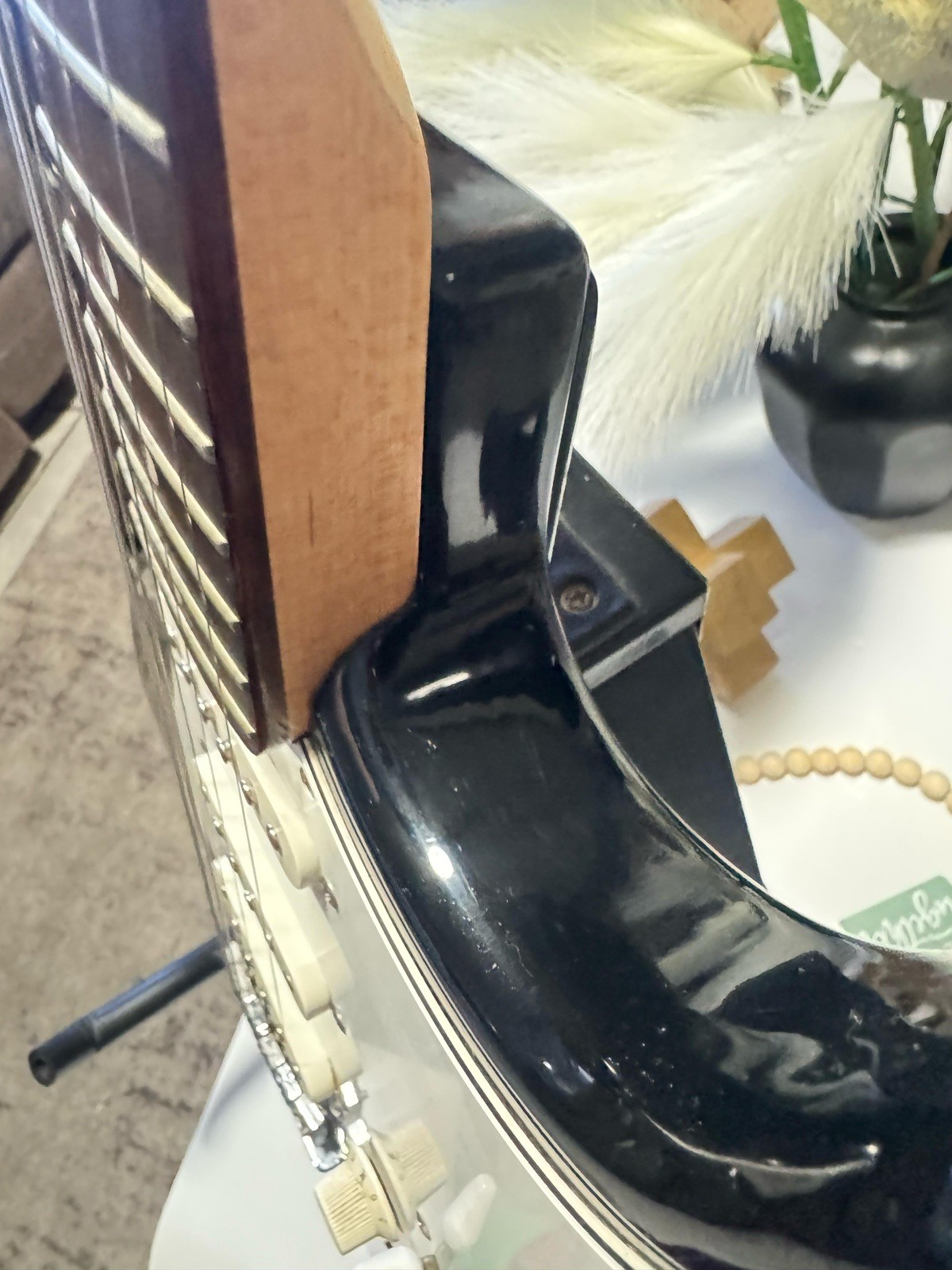Silvertone SS11 Electric Guitar