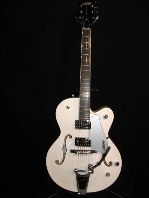 GRETSCH G5120 WHITE 2011 MINT W/BLACK HARDSHELL CASE #625-4