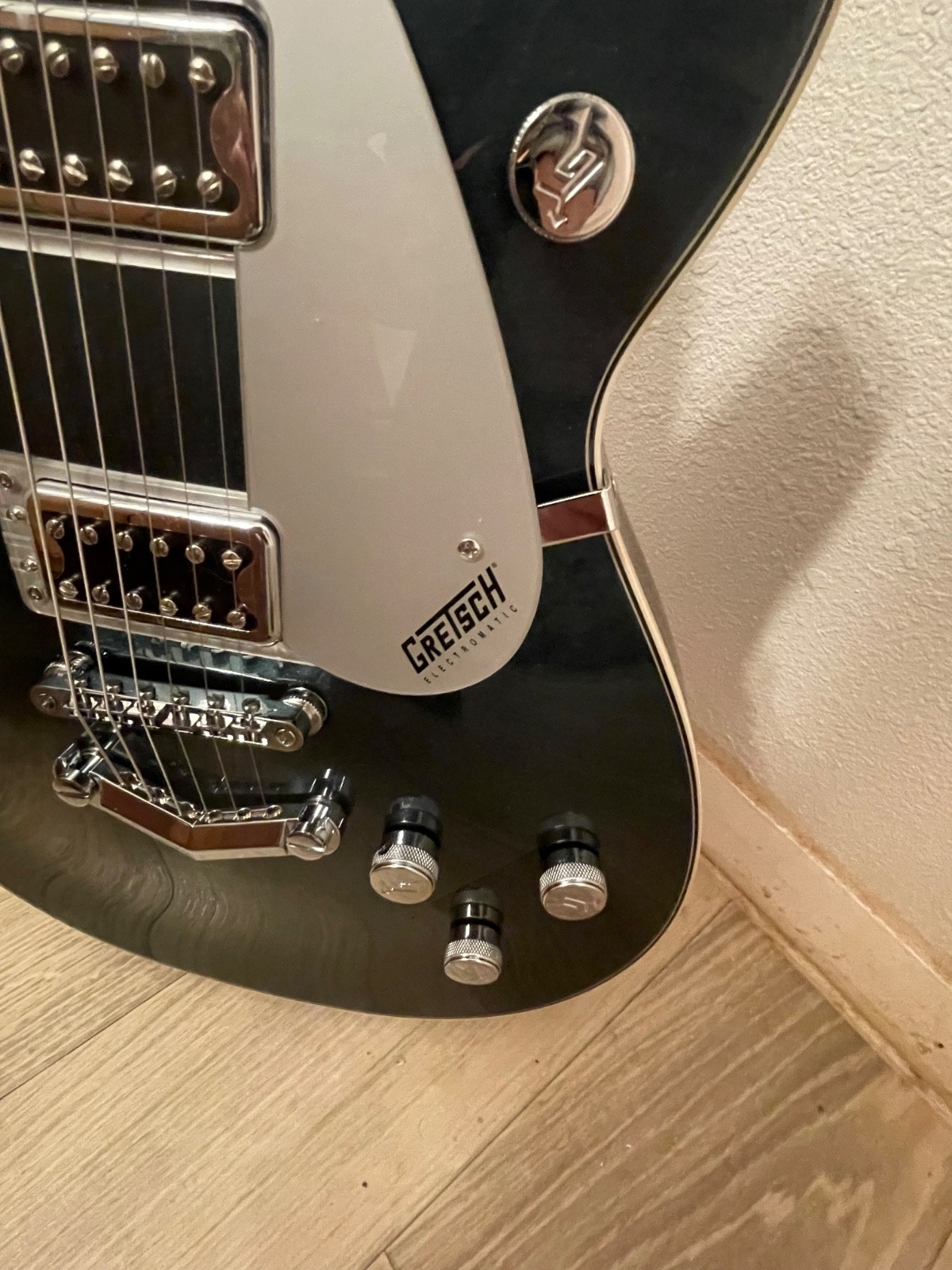 Gretsch G5220 Electromatic Jet BT Electric Guitar w/ Bag – Jade Grey Metall