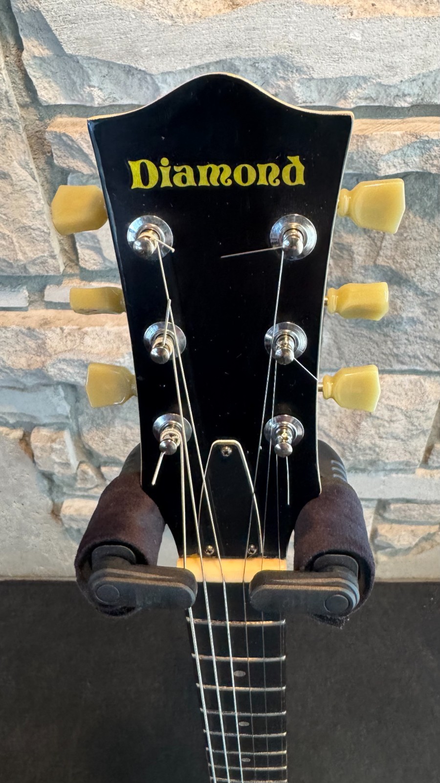 Aria – Diamond Double Cut 1970’s – Cream MIJ – Very Good Condition