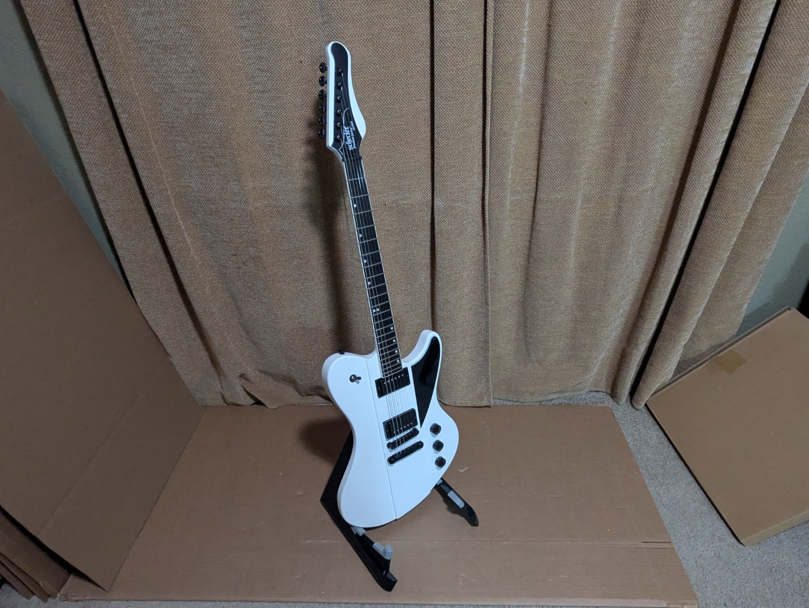 Schecter Guitar Research Ultra 6-String Electric Guitar Satin White -Broken Neck