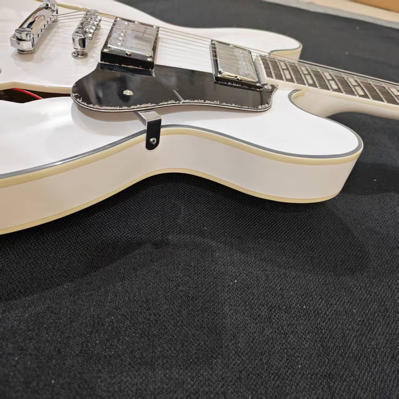 335-style Semi-hollow Alpine White Jazz Electric Guitar Chrome Hardware Ship US