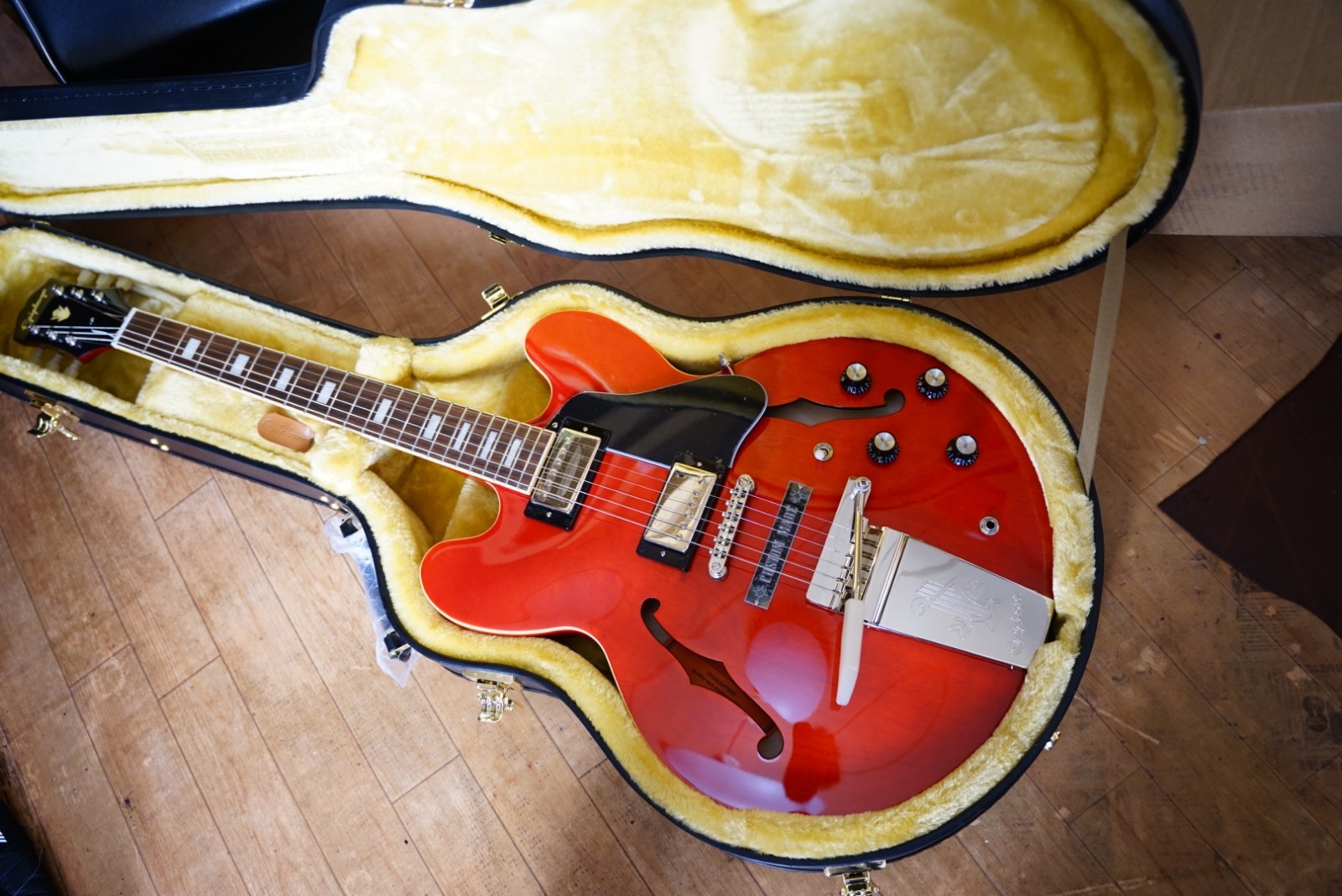 Epiphone Joe Bonamassa 1962 ES-335 Sixties Cherry Brand New